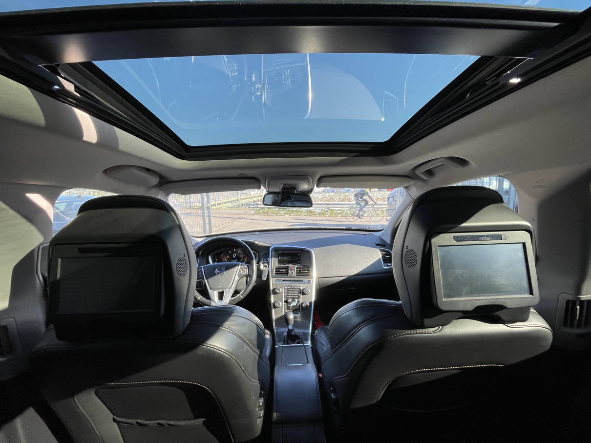 Volvo XC60 2.0 D3 R-DESIGN photo 7