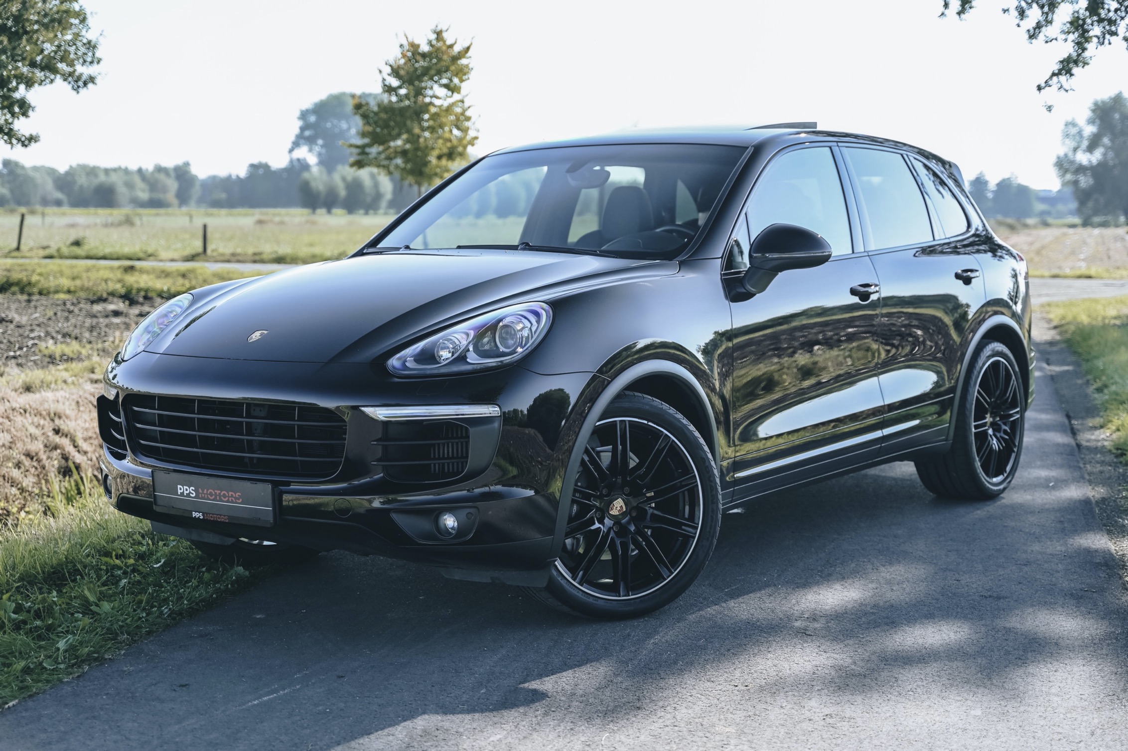 Porsche CAYENNE 3.0 photo 1