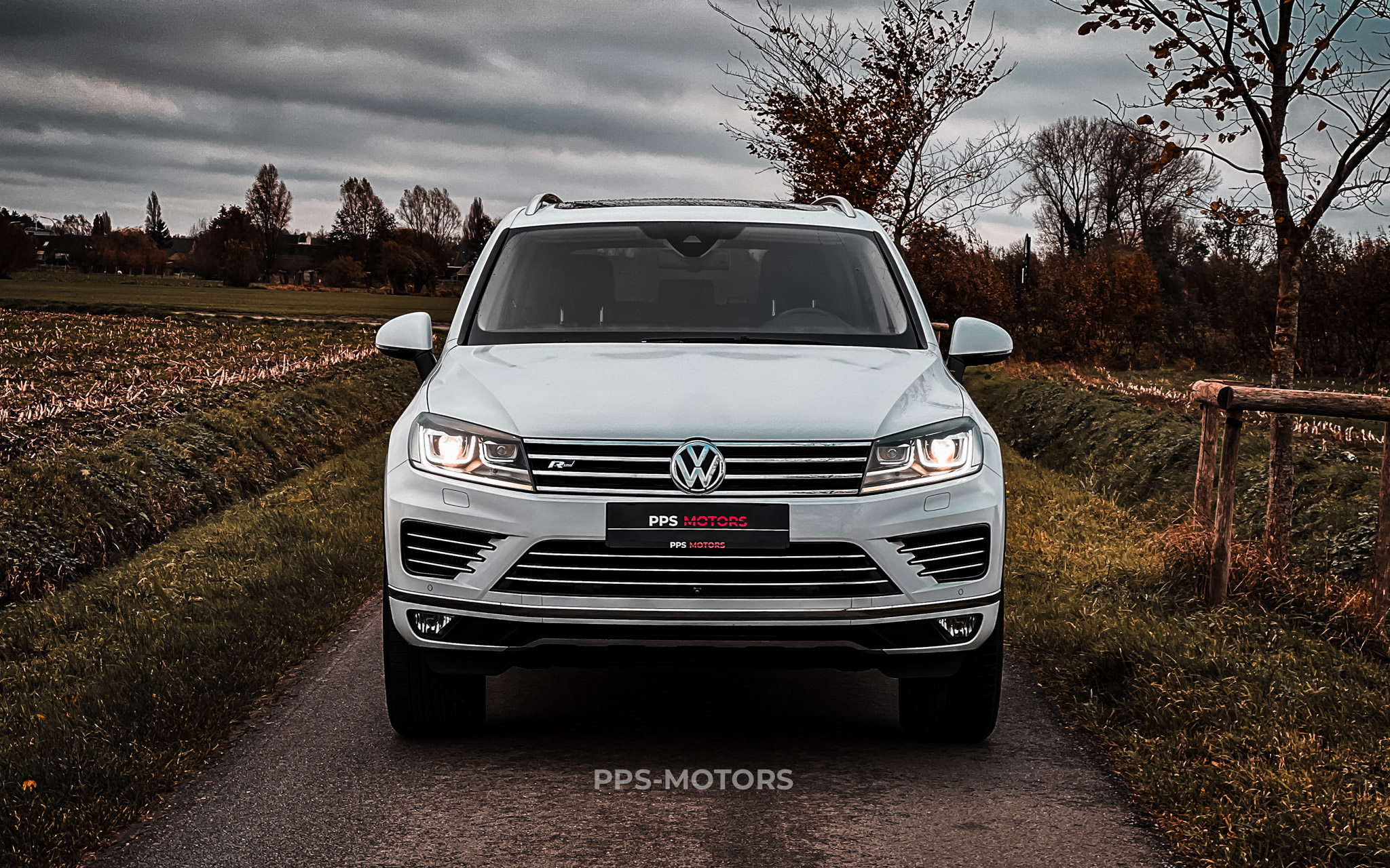 Volkswagen TOUAREG 3.0 TDI V6 R-LINE photo 6