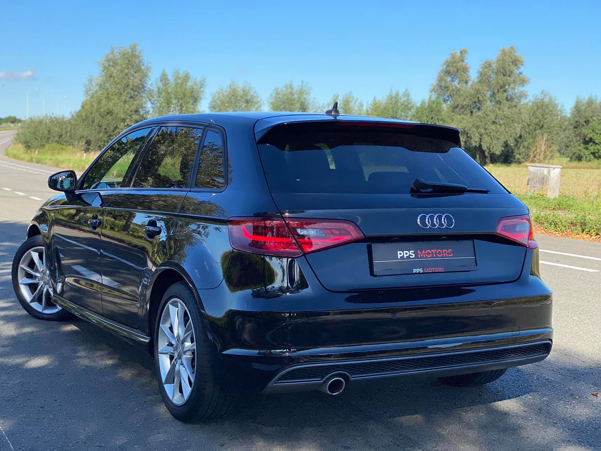 Audi A3 1.6 TDI S-LINE photo 6