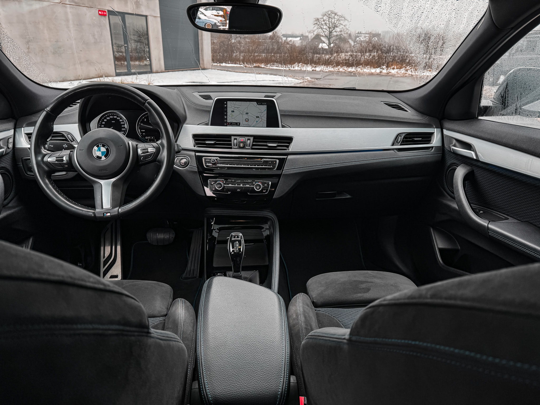BMW X2 sDrive 18iA M-Pakket photo 13