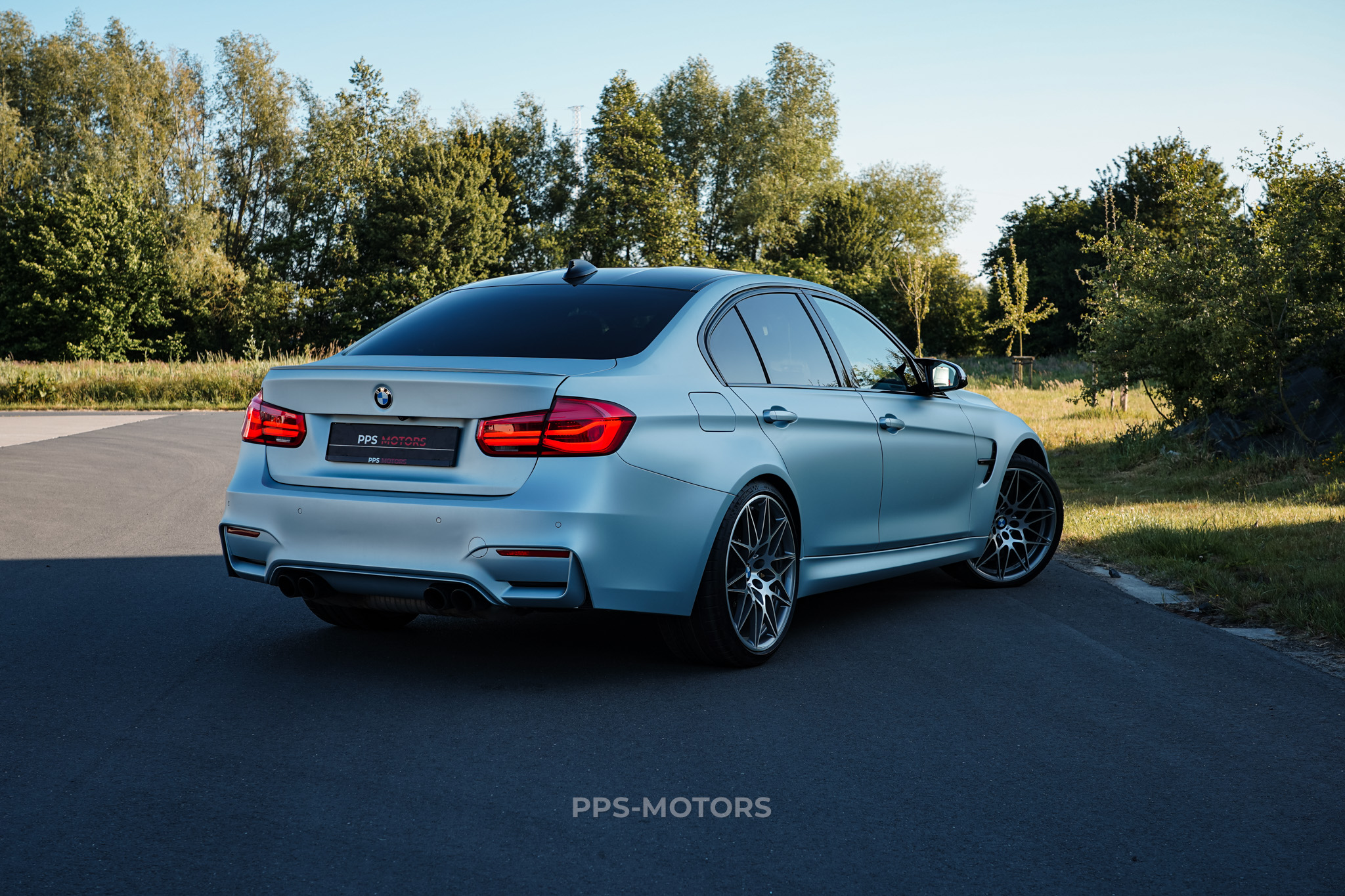BMW M3 COMPETITION INDIVIDUAL photo 24