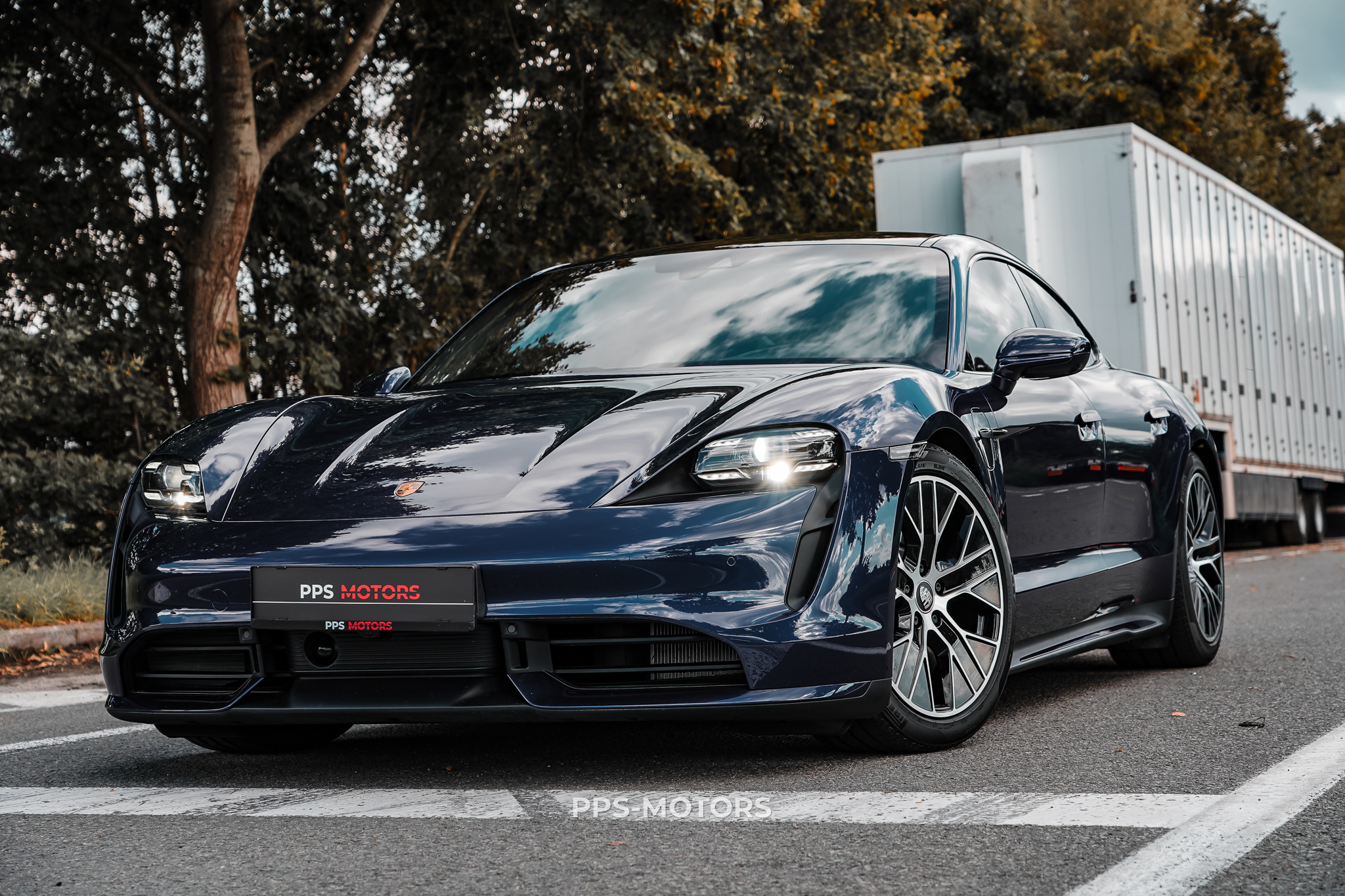Porsche TAYCAN TURBO NEW! photo 1