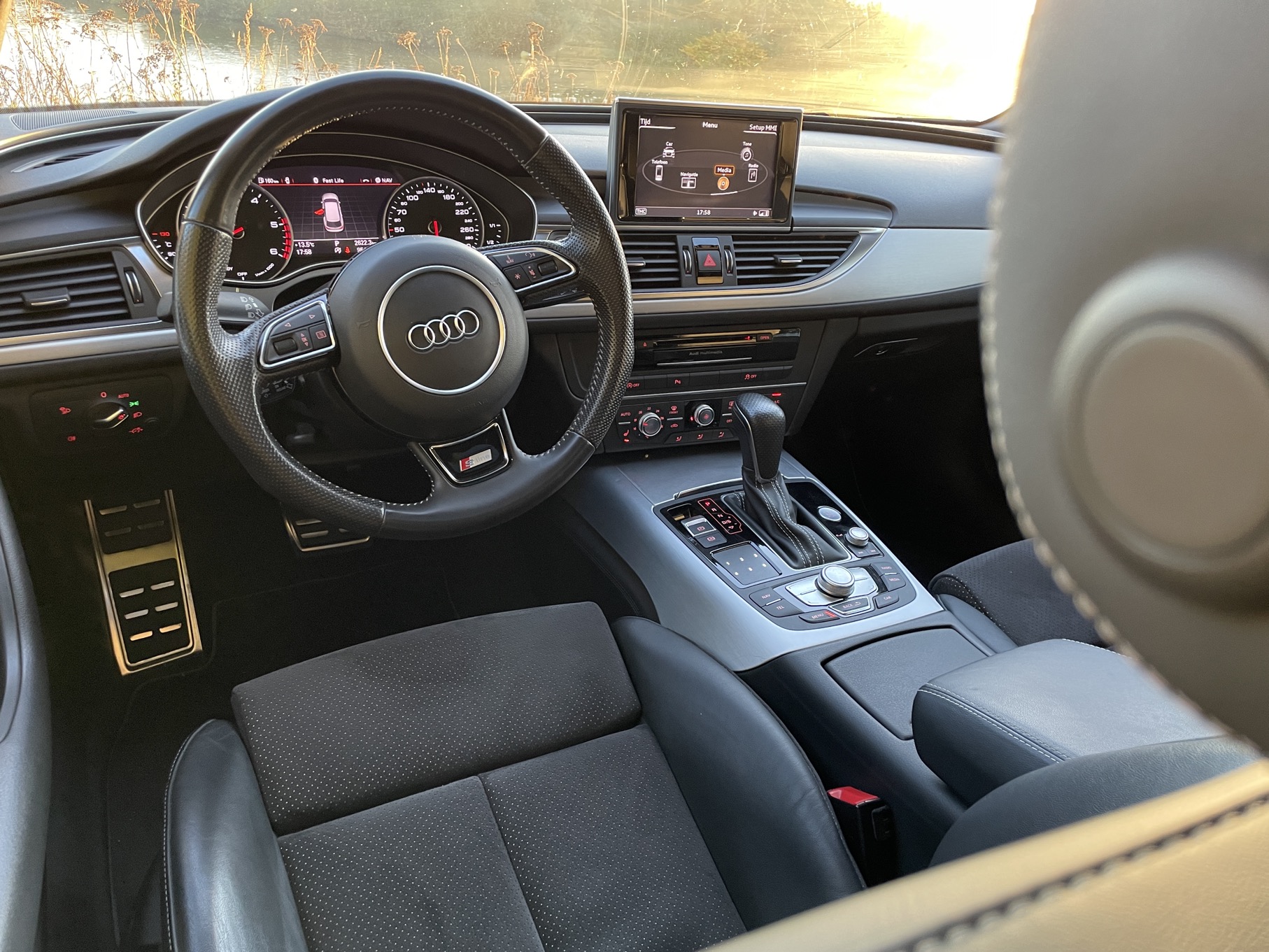 Audi A6 2.0 TDI ULTRA S-LINE photo 12