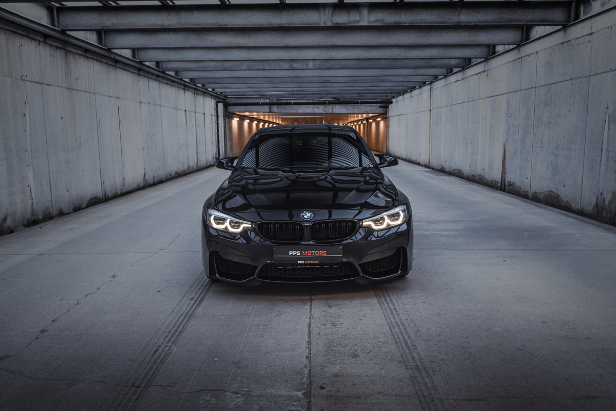 BMW M3 COMPETITION photo 3