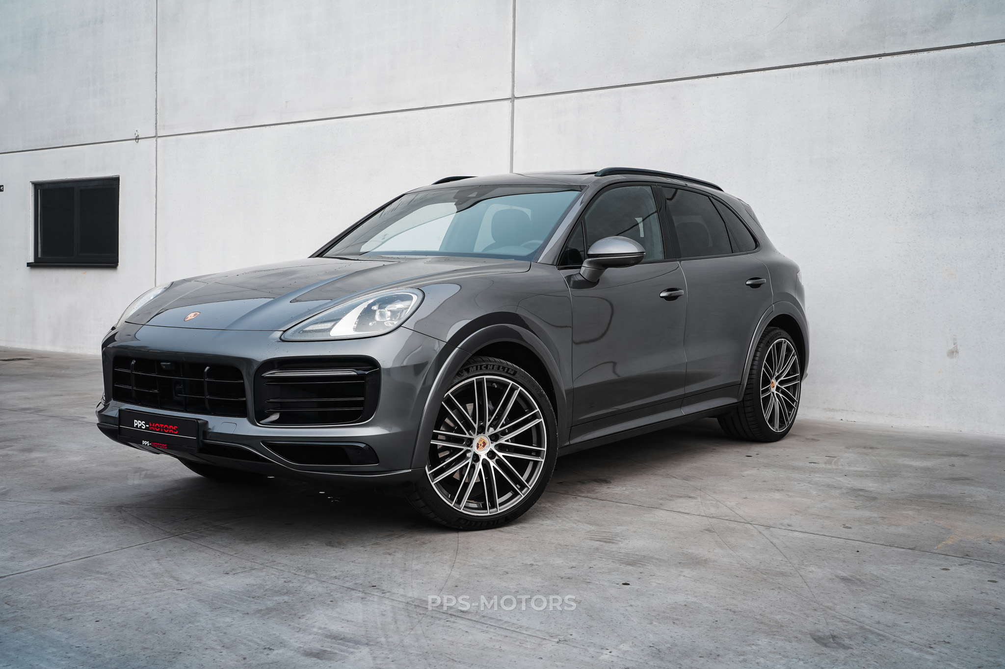Porsche CAYENNE 3.0i V6 photo 1
