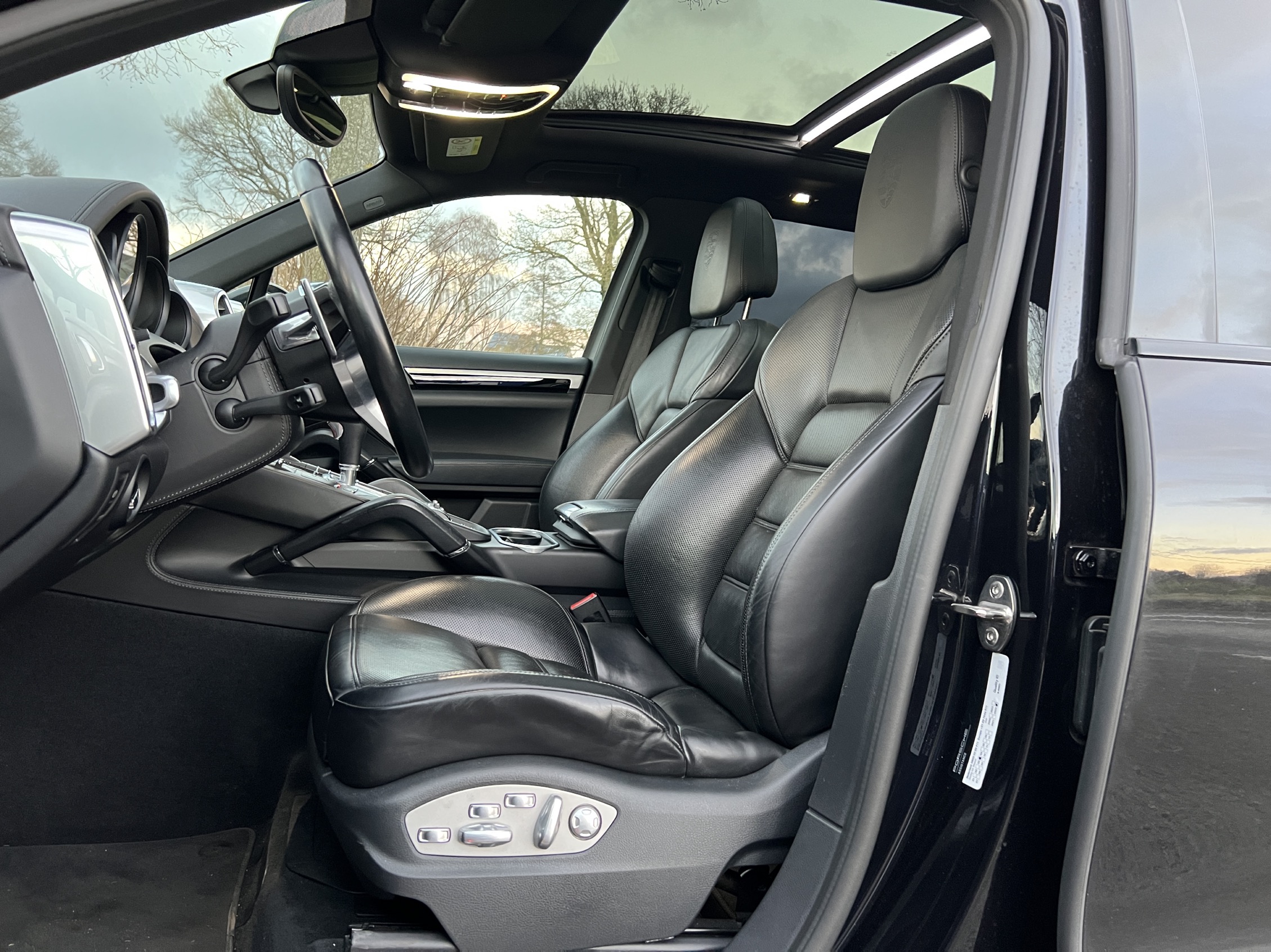 Porsche CAYENNE S 4.2 V8 PLATINUM EDITION photo 12
