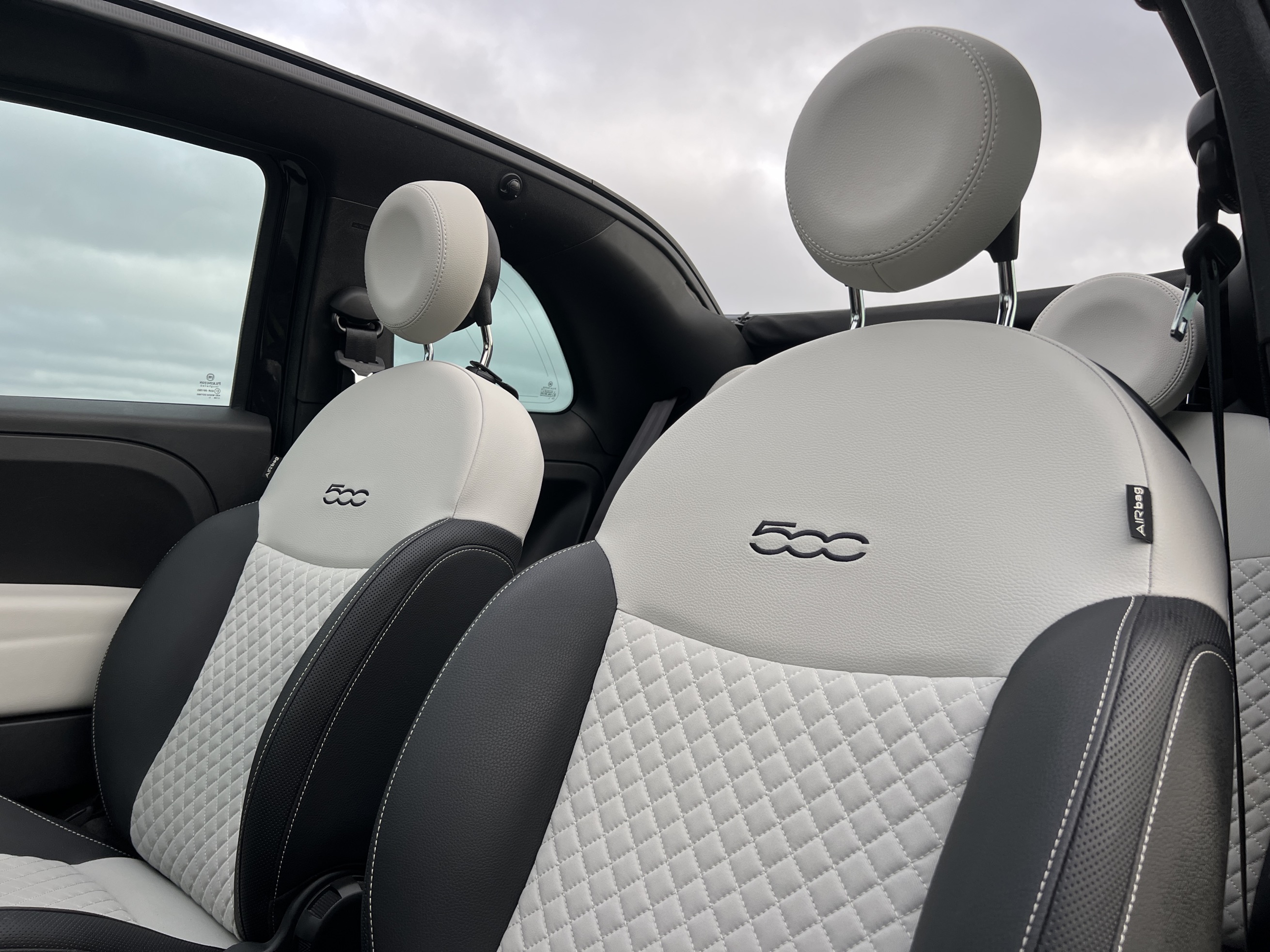 Fiat 500C Hybrid Dolcevita photo 15