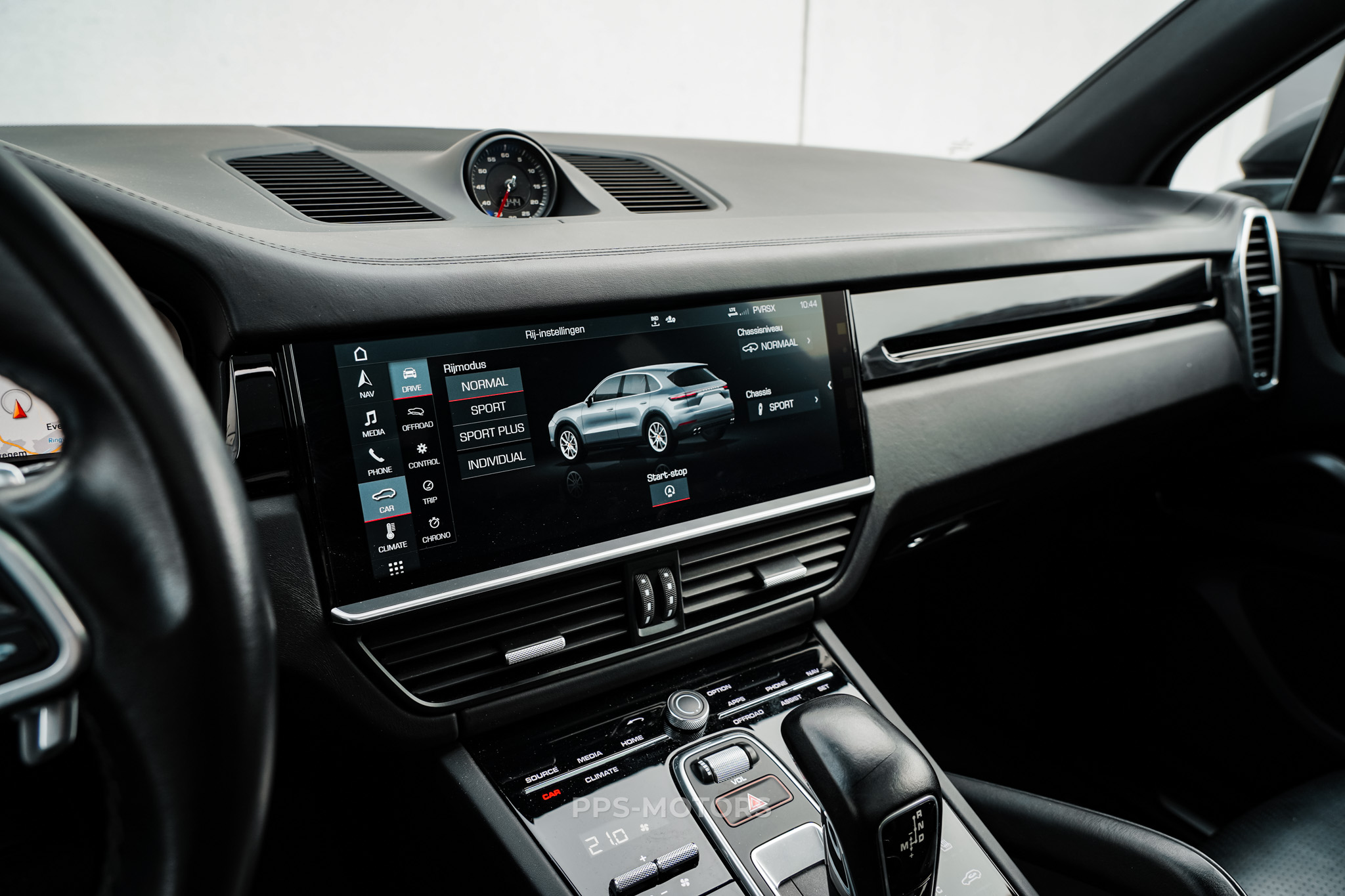 Porsche CAYENNE 3.0i V6 photo 14