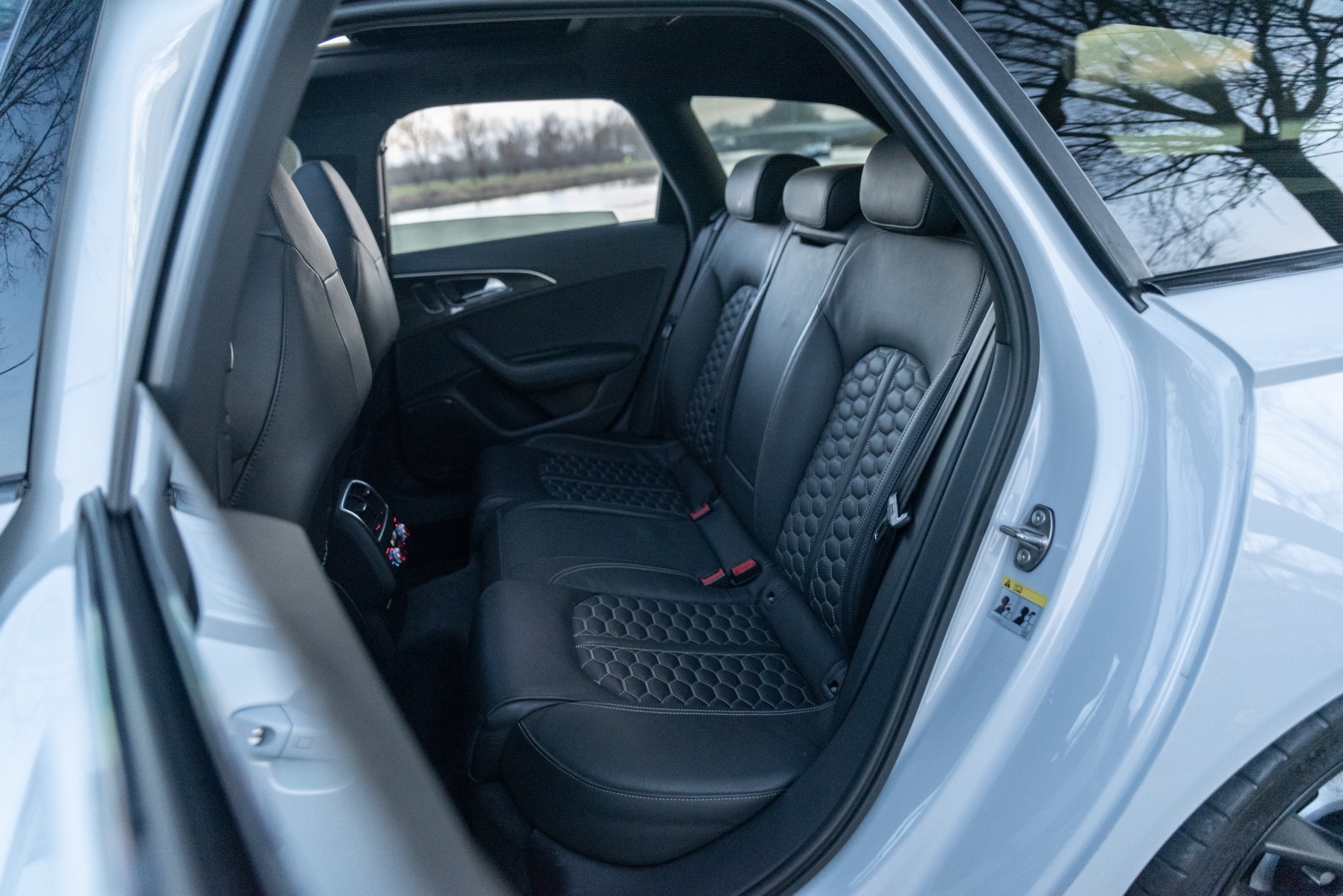Audi RS6 4.0 V8 QUATTRO MILLTEK photo 25