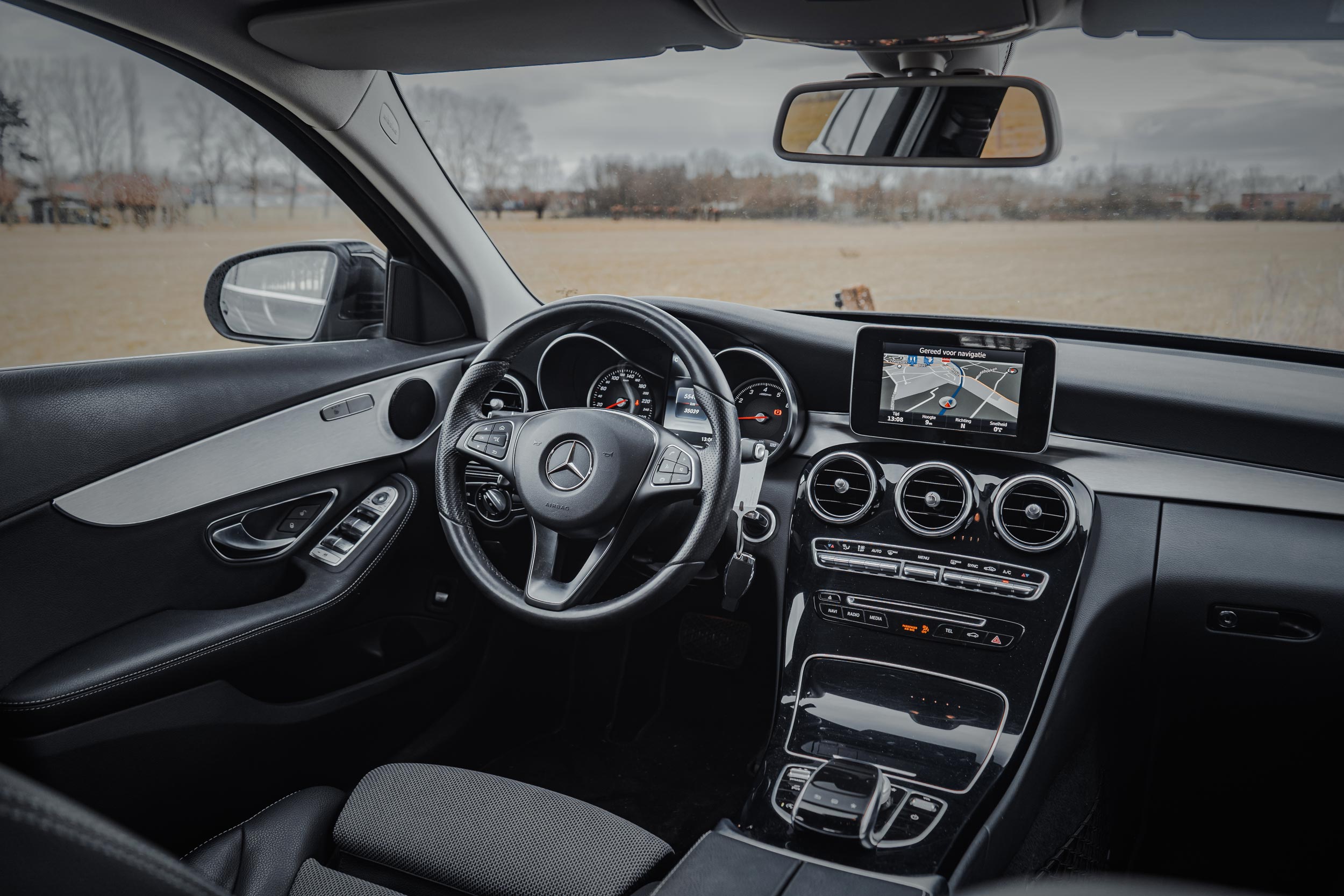 Mercedes Benz C180 photo 10