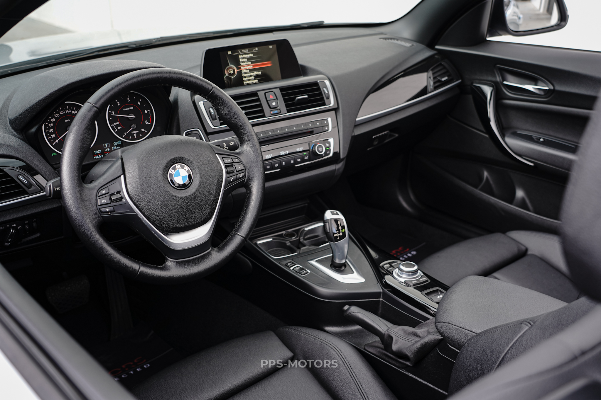 BMW 218dA CABRIO photo 12