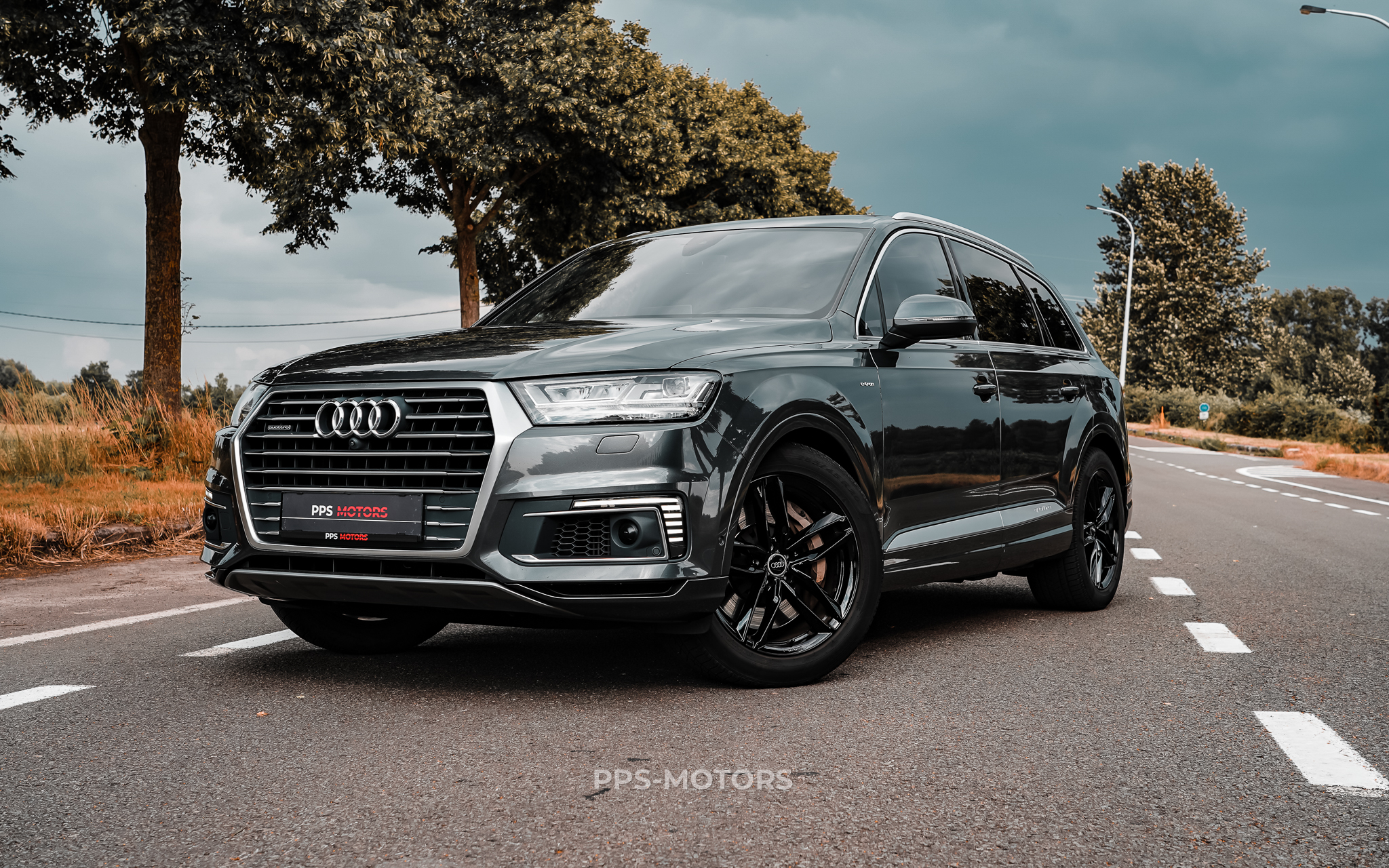 Audi Q7 3.0 TDI V6 E-TRON photo 1