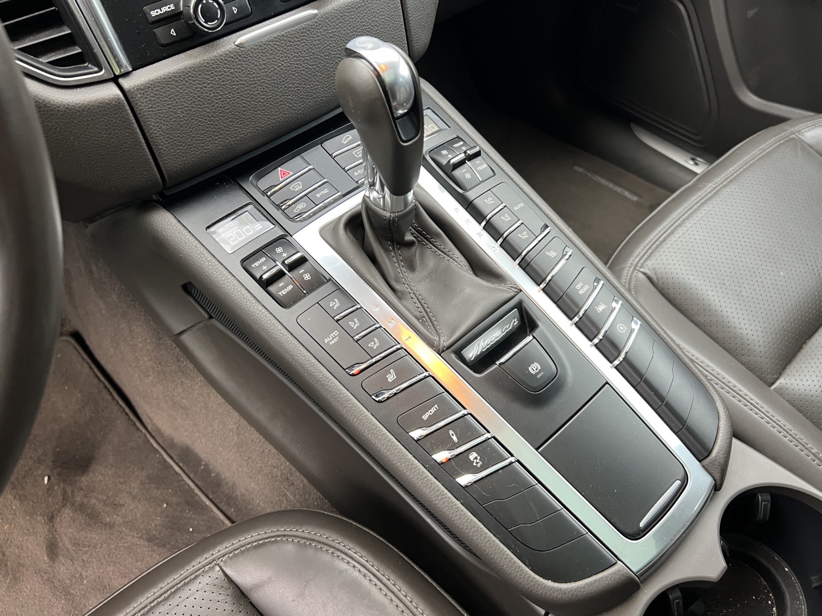Porsche MACAN S 3.0 SPORTDESIGN photo 11