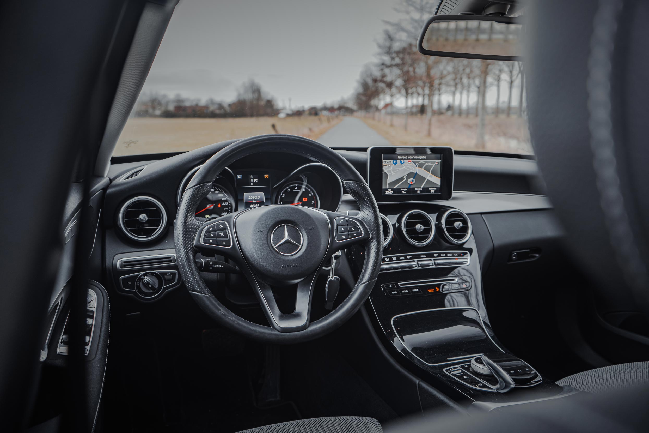 Mercedes Benz C180 photo 9
