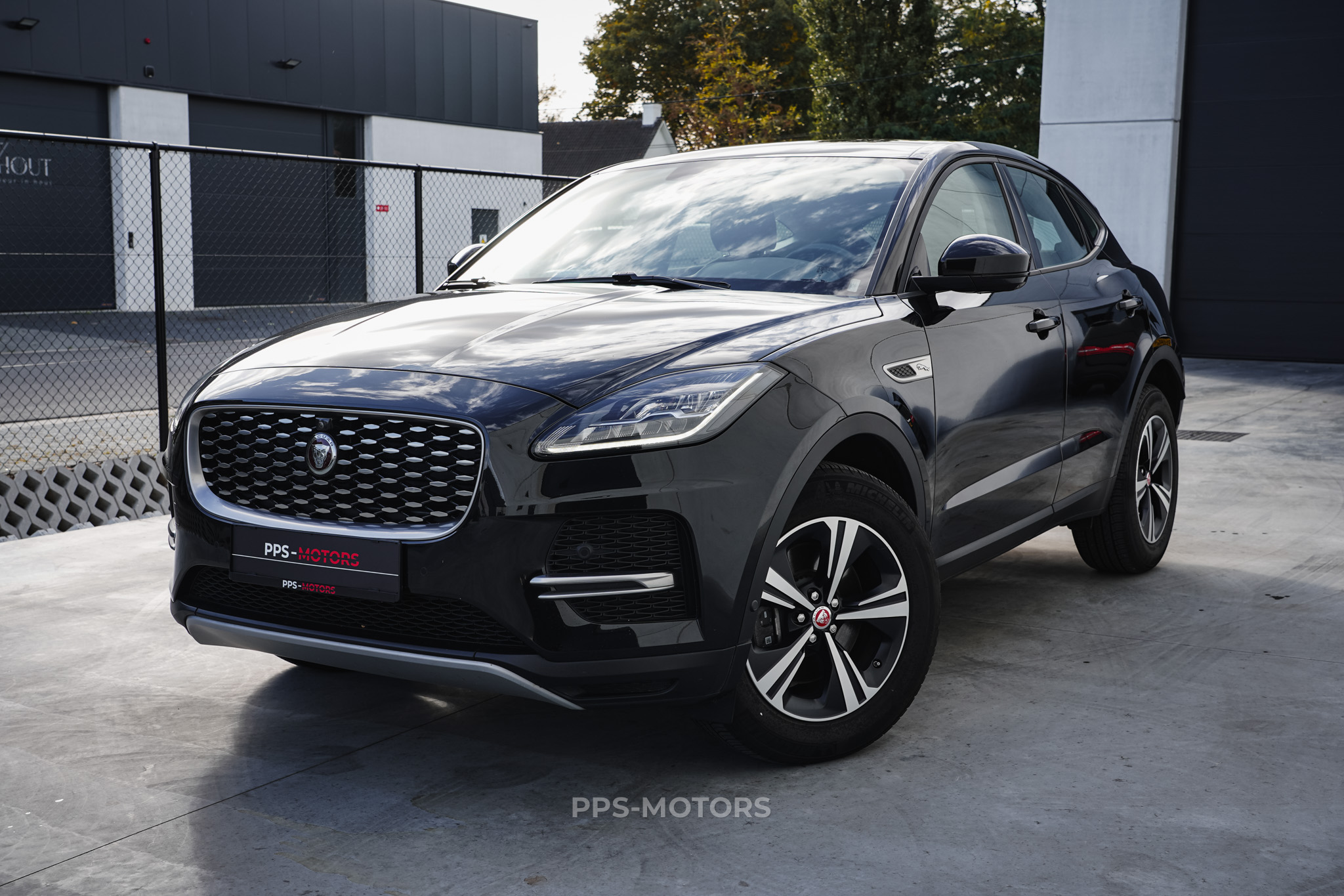 JAGUAR E-PACE P160 photo 1