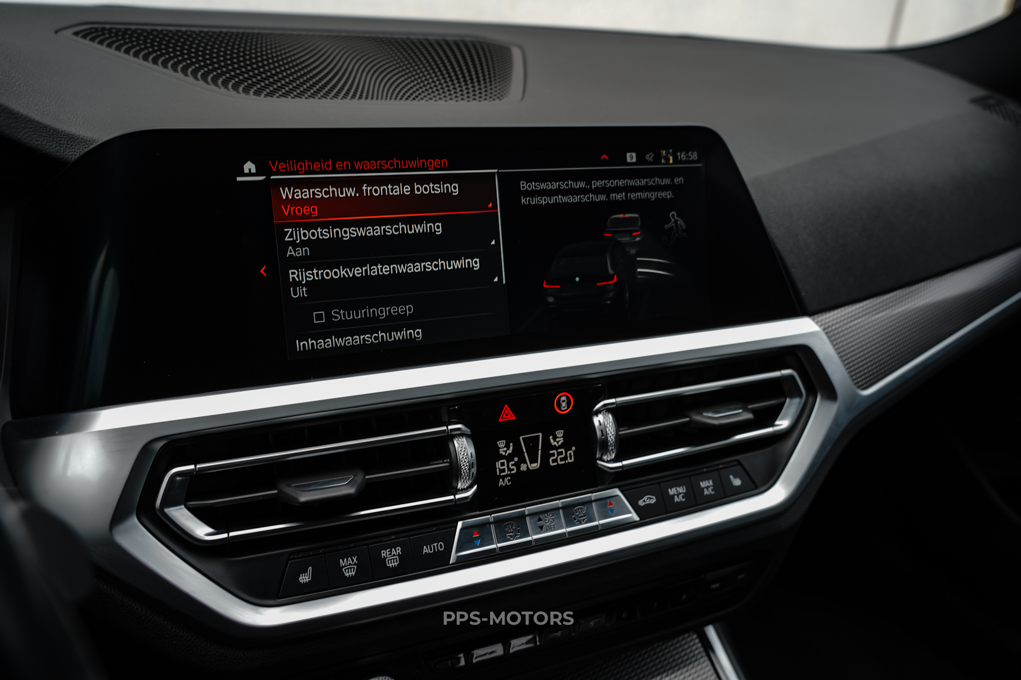 BMW M340i xDrive photo 20