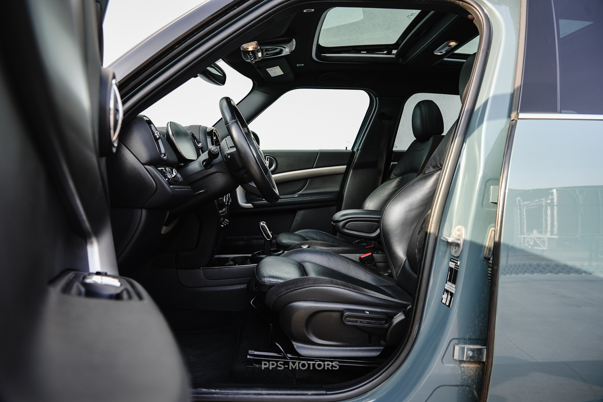 MINI COOPER COUNTRYMAN photo 8