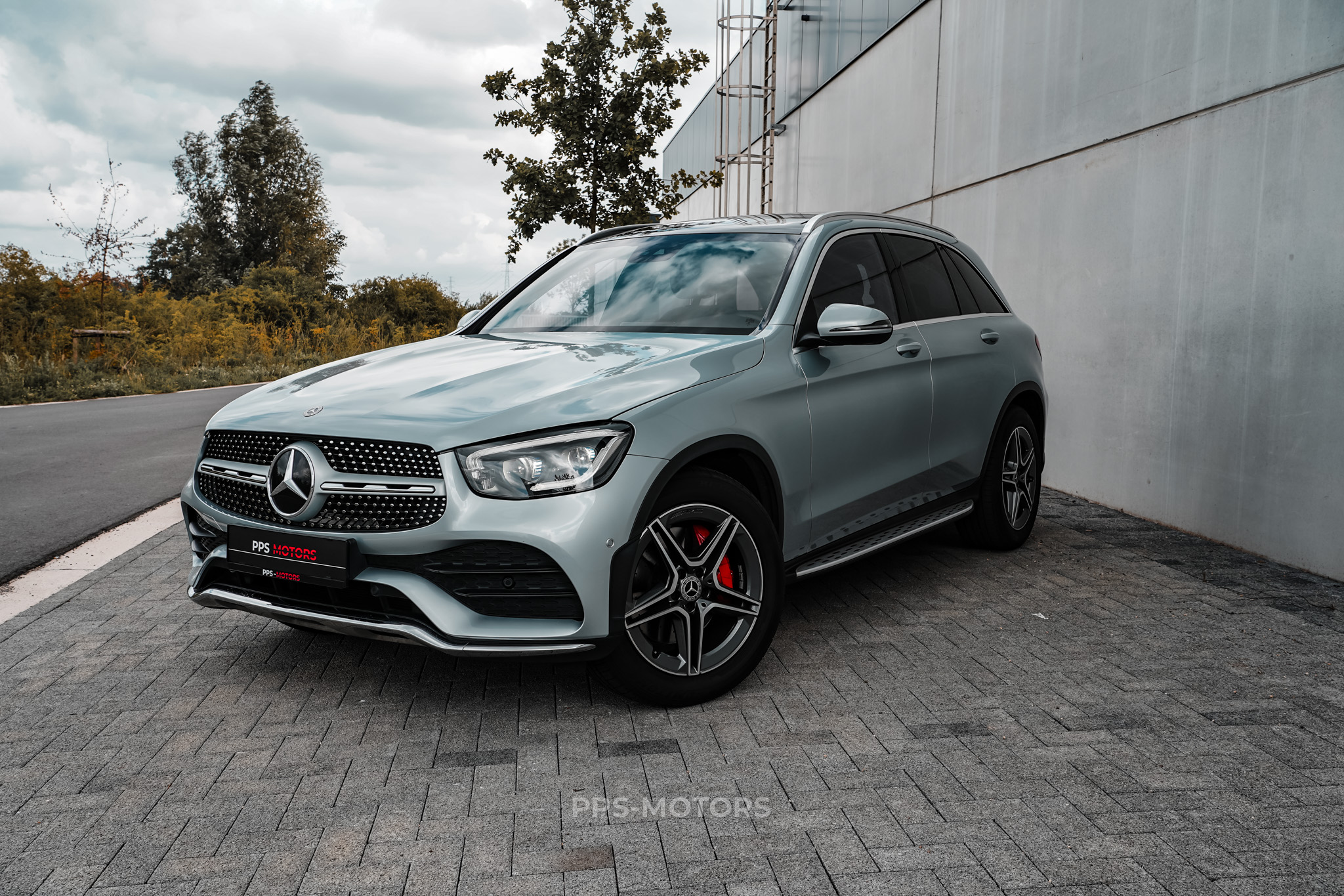 Mercedes Benz GLC 220d 4-MATIC AMG PACK photo 1