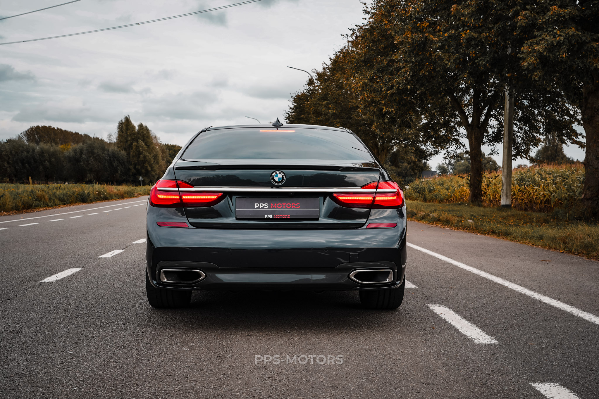 BMW BMW 740e Performance M-PAKKET photo 25