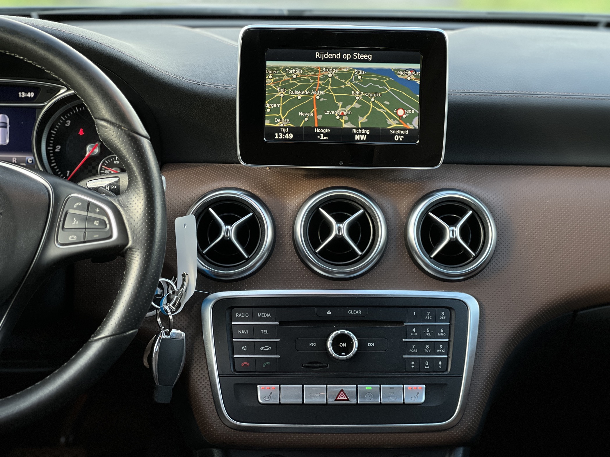Mercedes Benz A180d photo 9