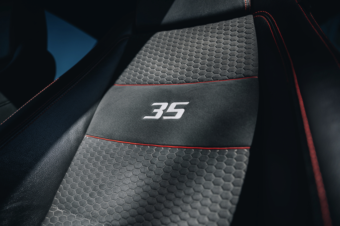Volkswagen GOLF GTI EDITION 35 | AKRAPOVIC | STAGE2 photo 10