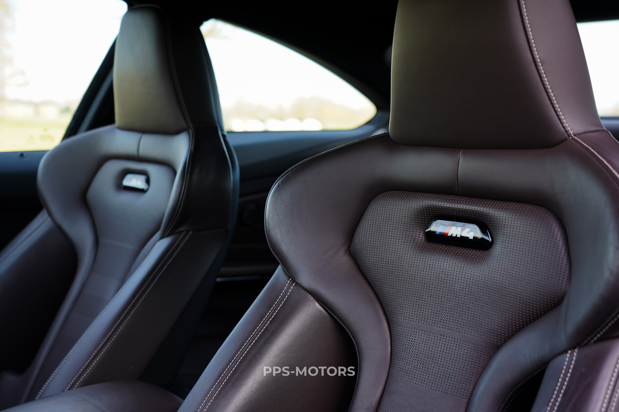 BMW M4 3.0 COMPETITION INDIVIDUAL photo 17
