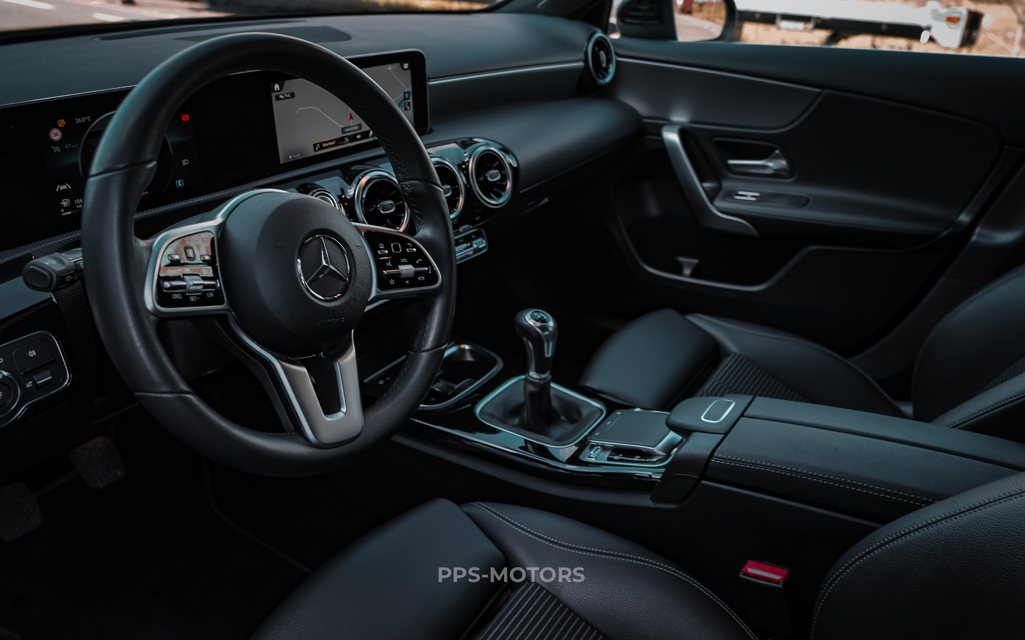 Mercedes Benz A200 LAUNCH EDITION photo 29