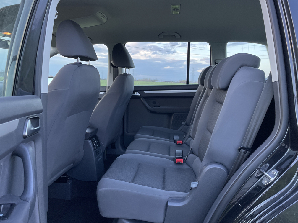 Volkswagen TOURAN 1.6 TDI DSG photo 15