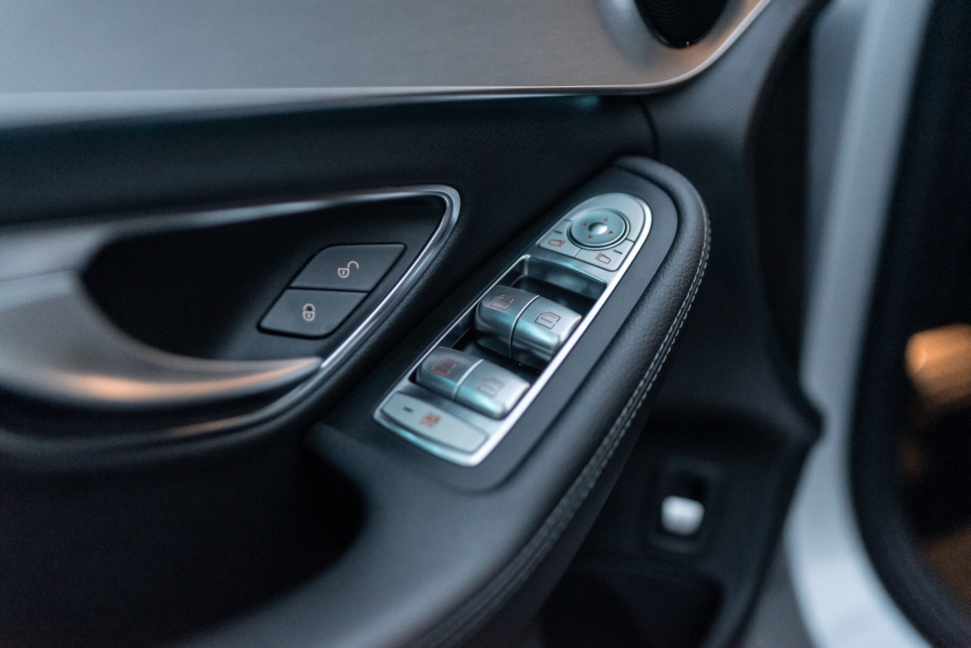 Mercedes Benz C180 BLUETEC AMG-LINE photo 19