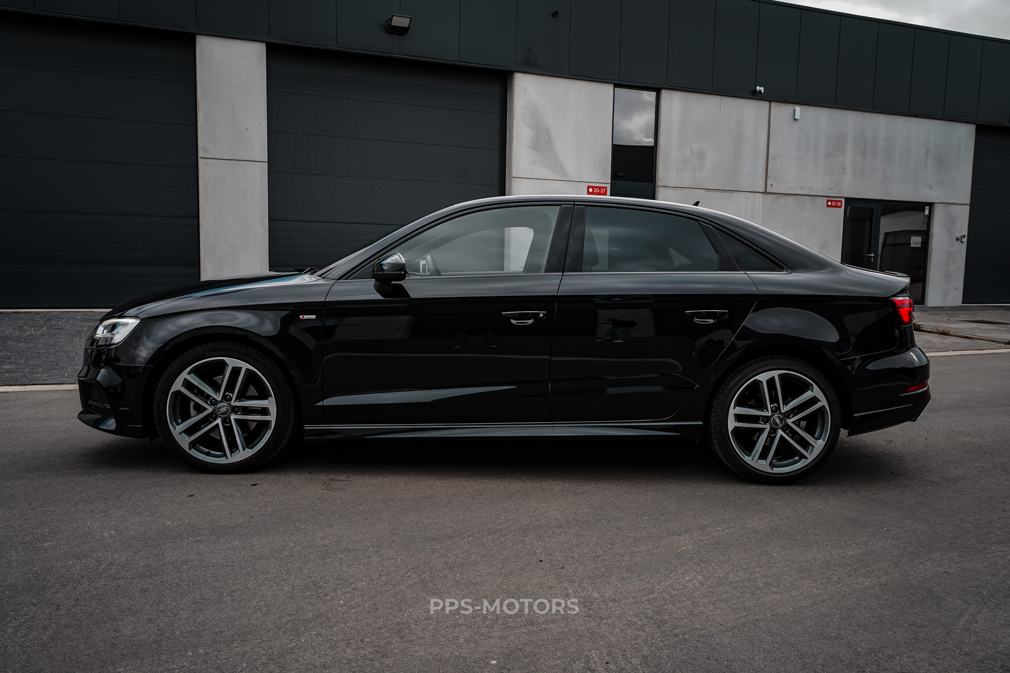 Audi A3 35 TFSI S-Tronic S-Line photo 6