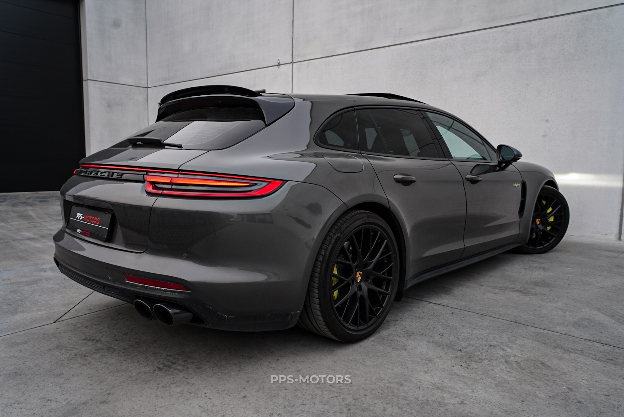 Porsche PANAMERA 4 E-HYBRID photo 6