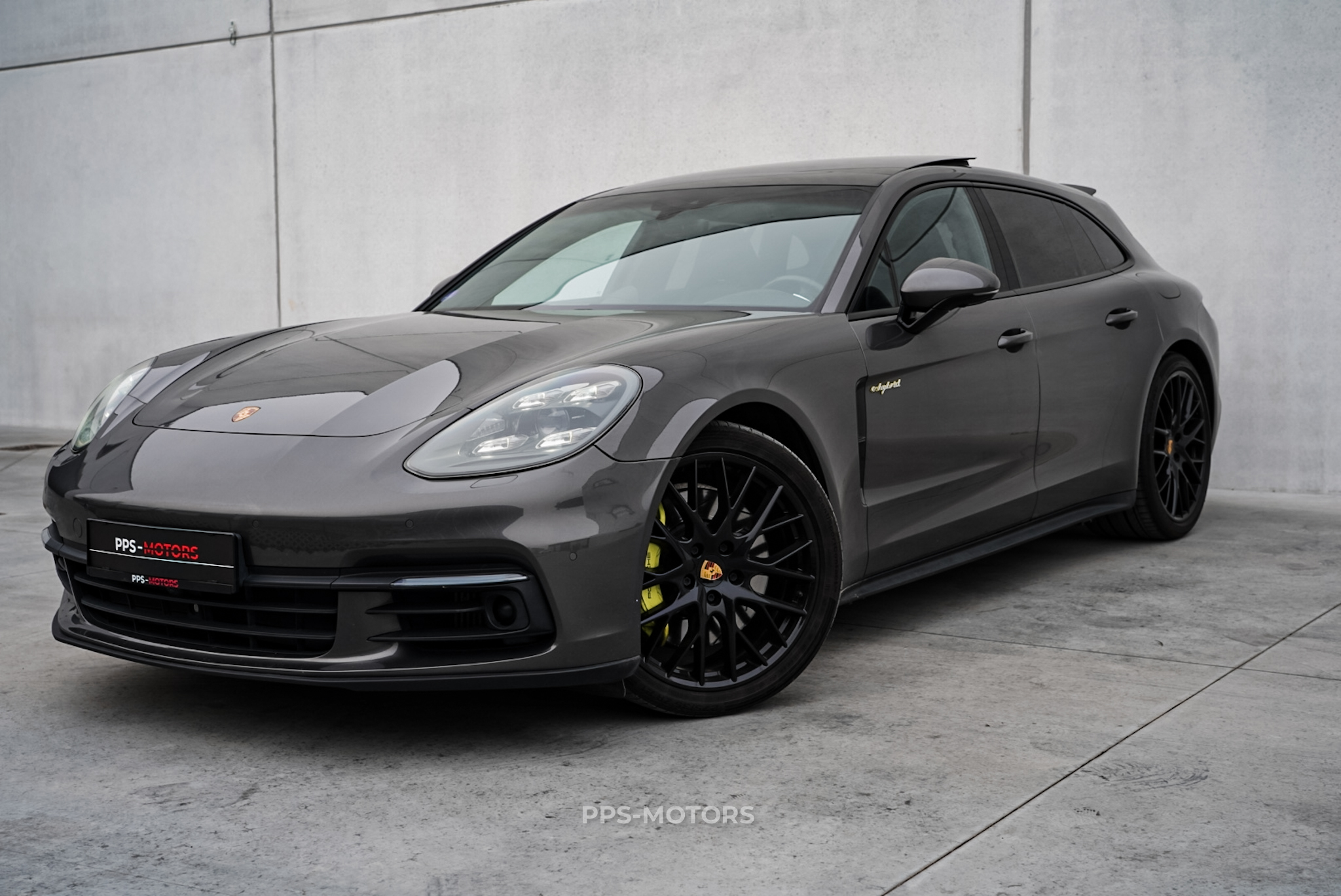 Porsche PANAMERA 4 E-HYBRID photo 1