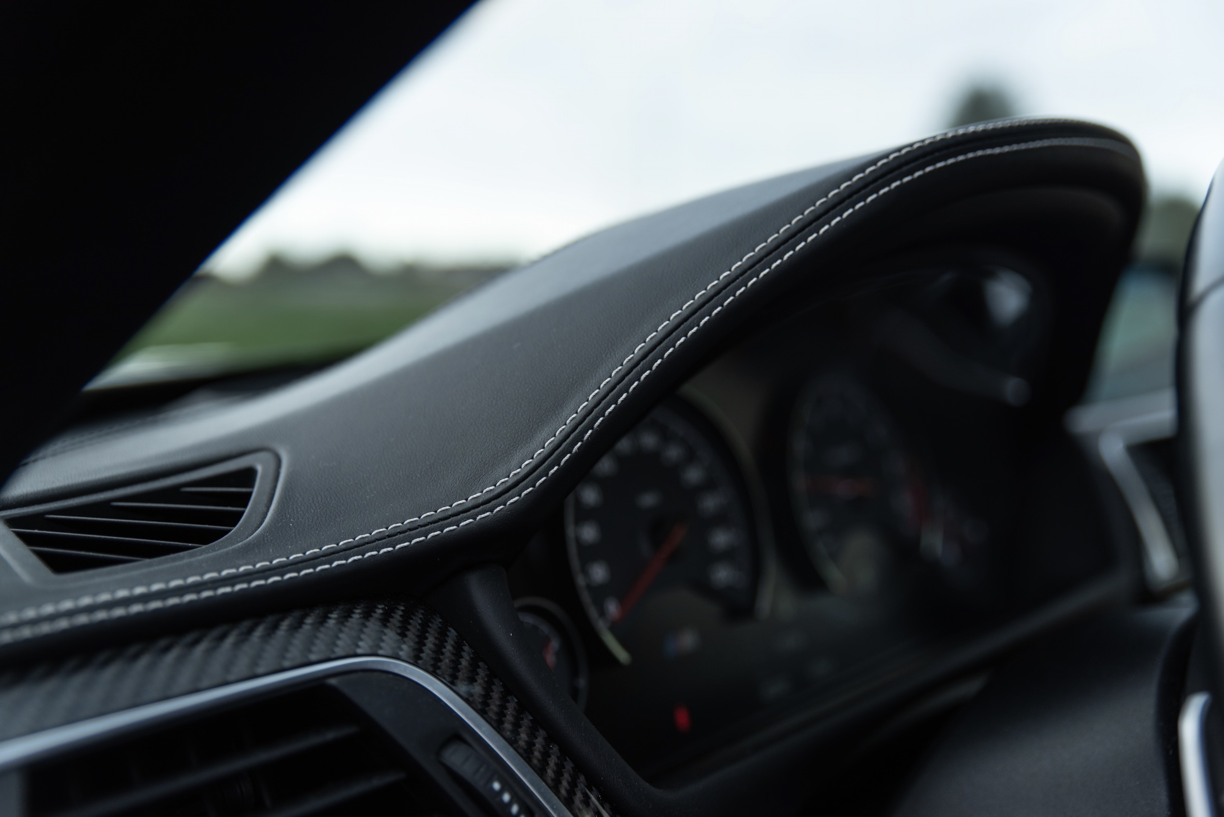 BMW M4 3.0 DKG M-PERFORMANCE photo 32