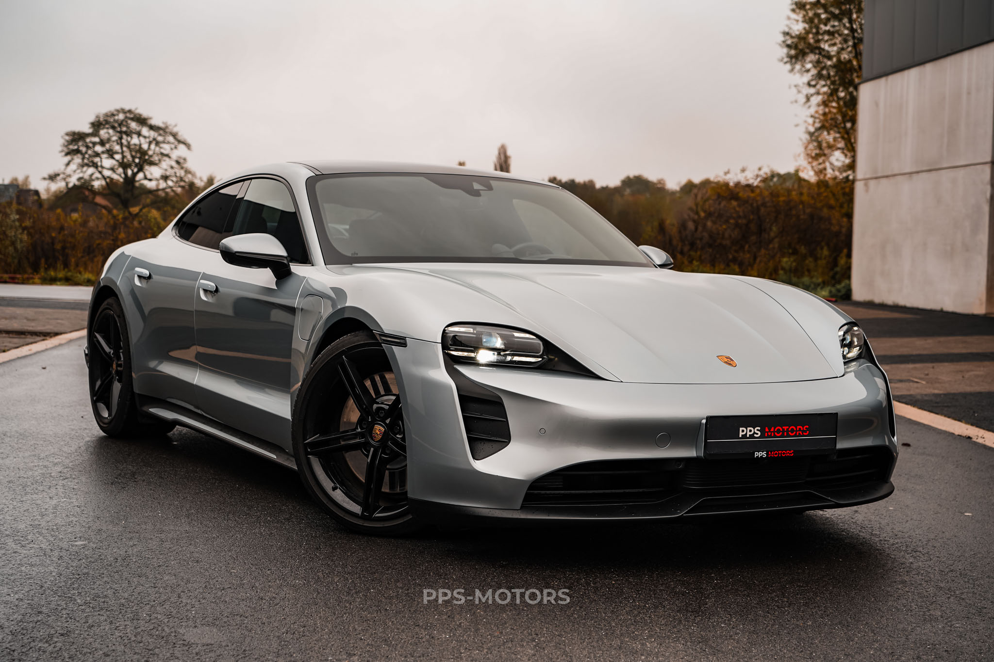 Porsche TAYCAN 4S SPORTDESIGN photo 21