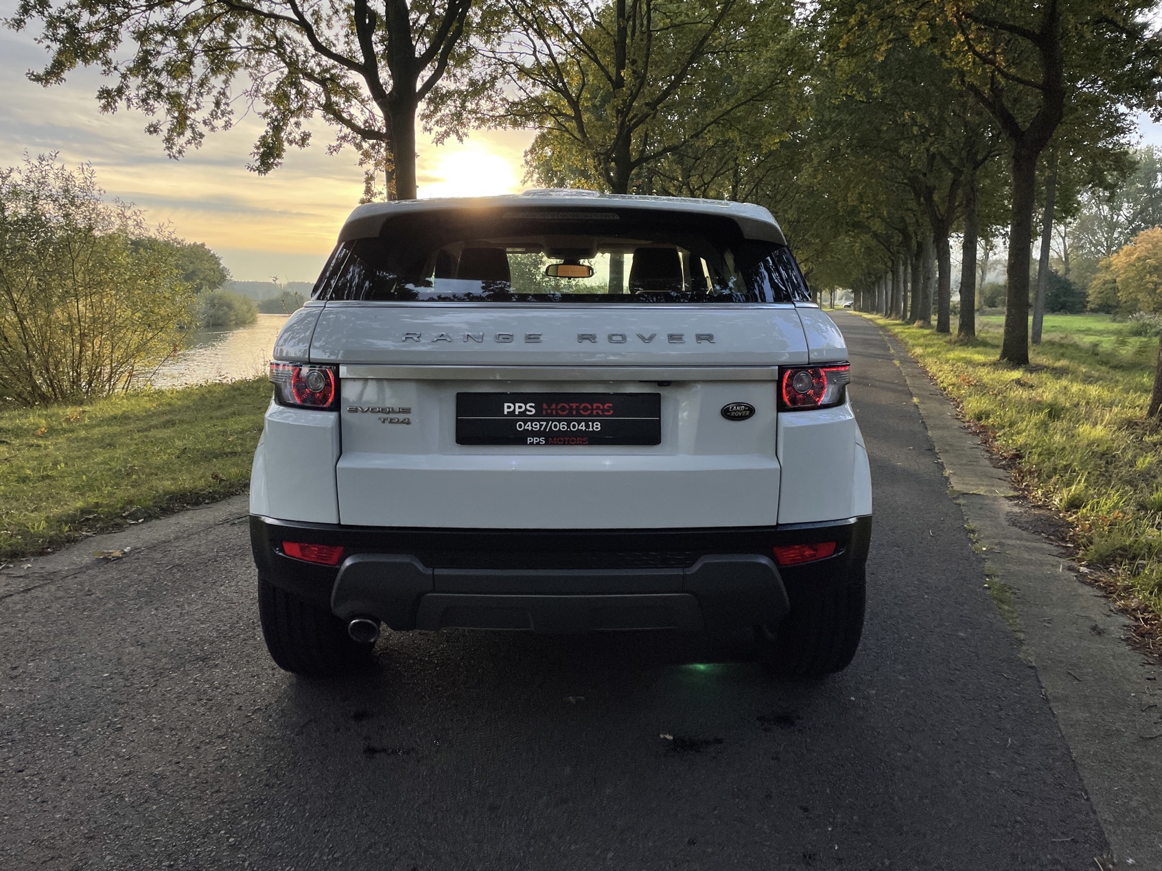 Land Rover RANGE ROVER EVOQUE 2.2 TD4 photo 24