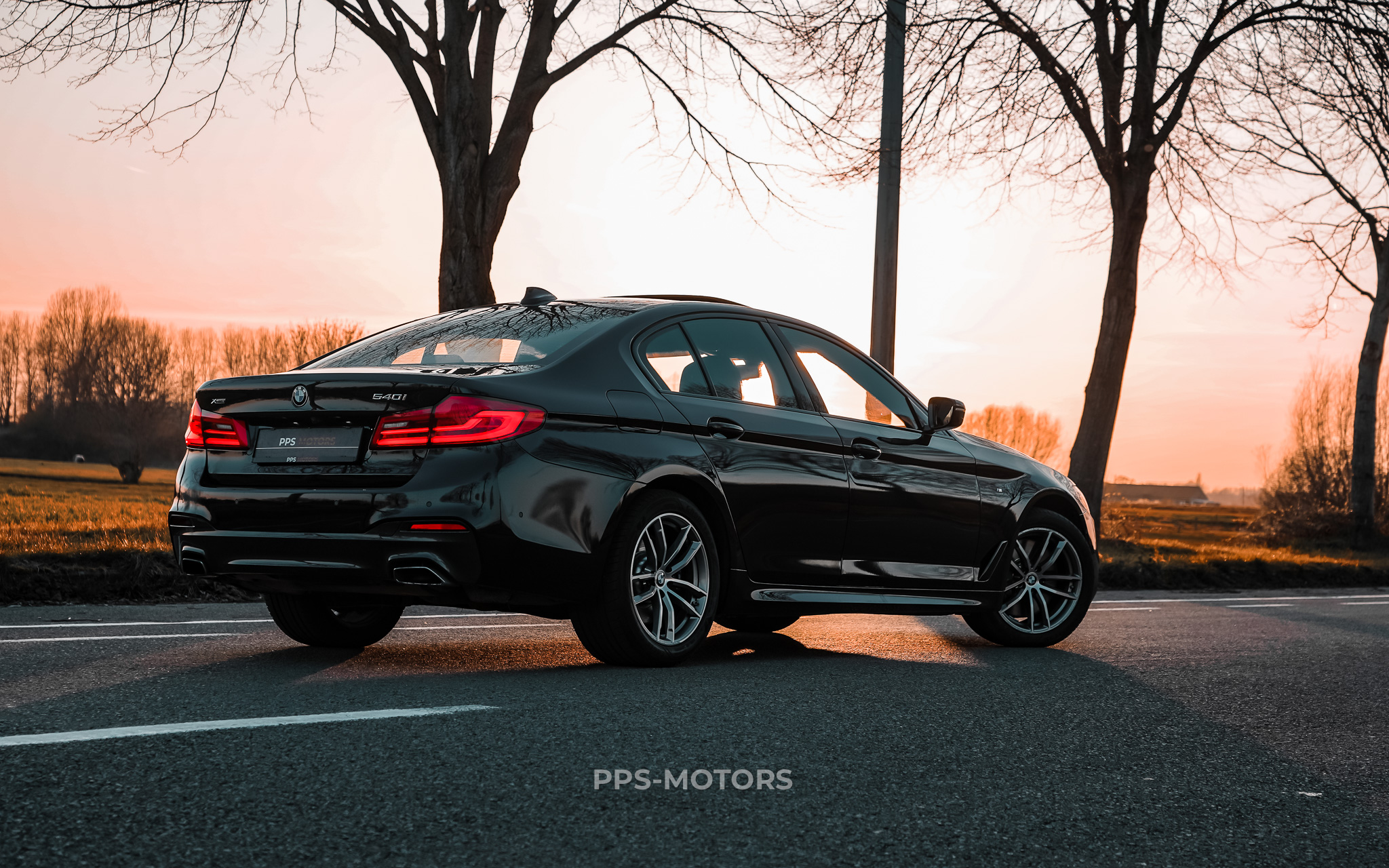 BMW 540i xDRIVE G30 M-PAKKET photo 24