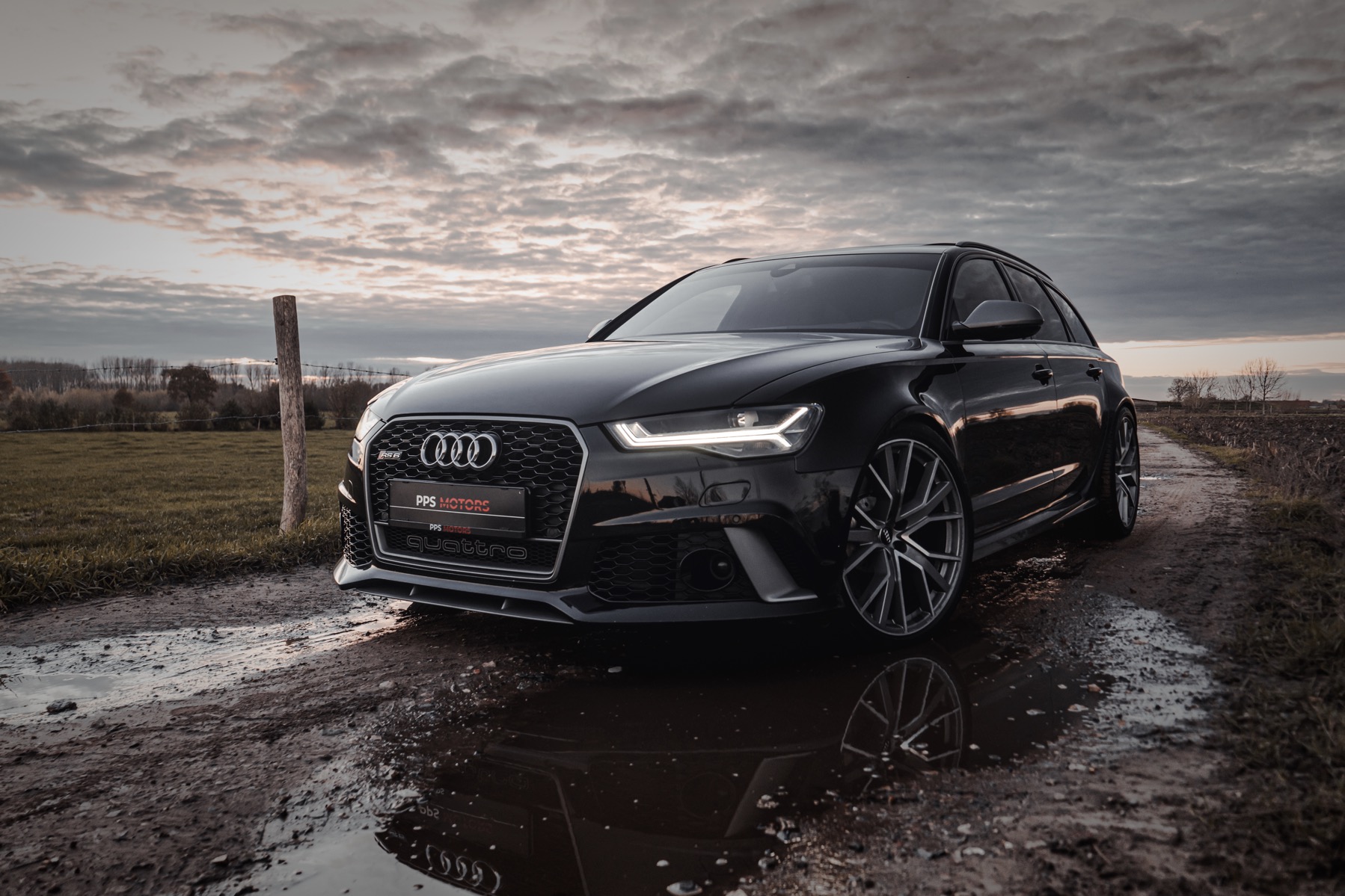 Audi RS6 4.0 V8 QUATTRO AKRAPOVIC photo 29