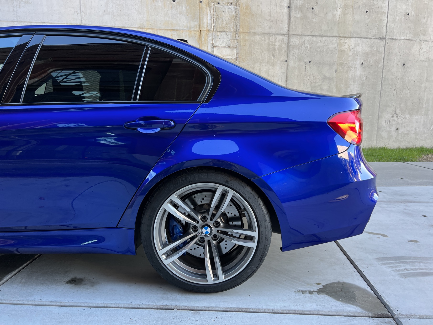 BMW M3 F80 INDIVIDUAL photo 6