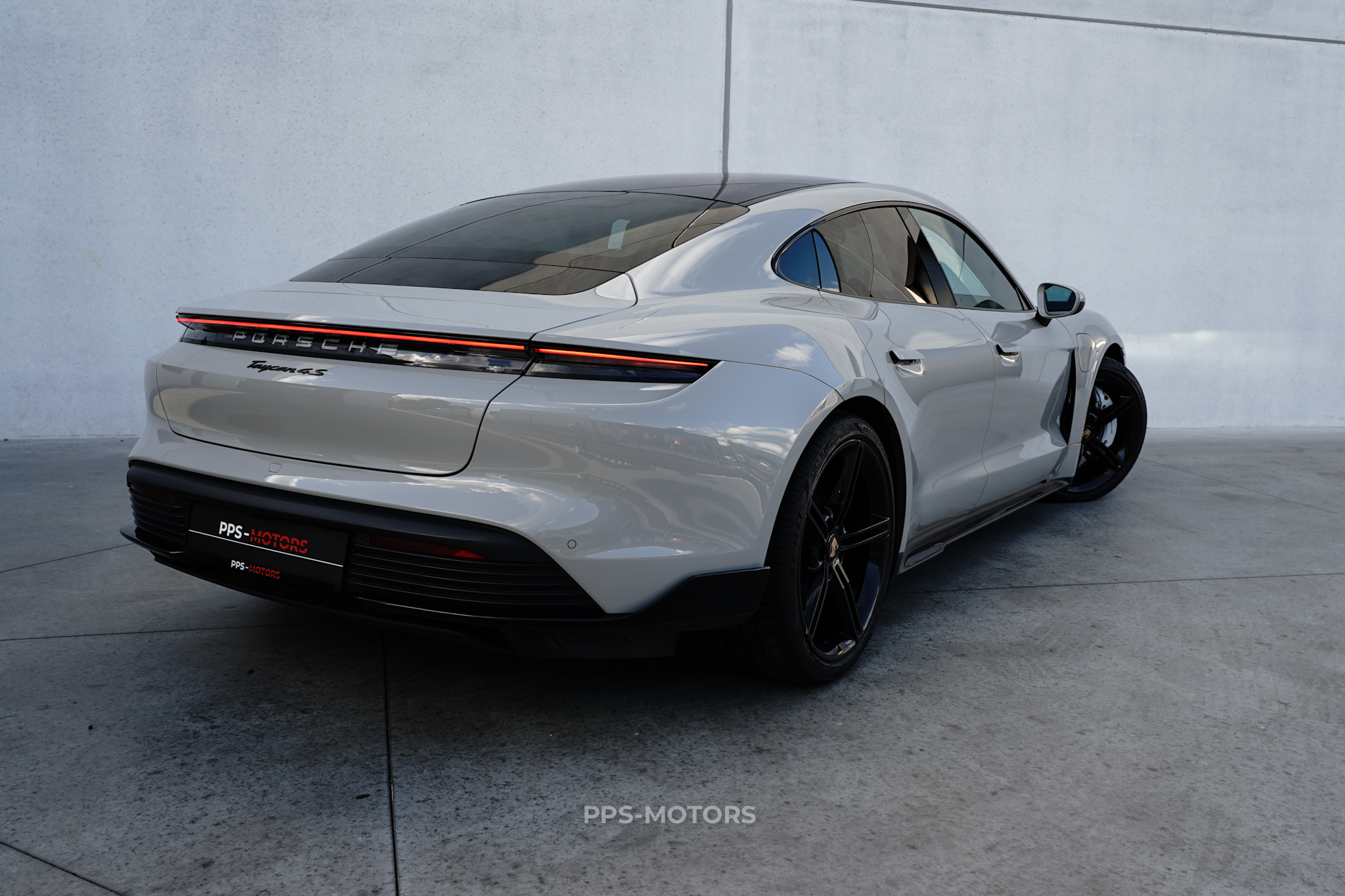 Porsche TAYCAN 4S SPORTDESIGN photo 17