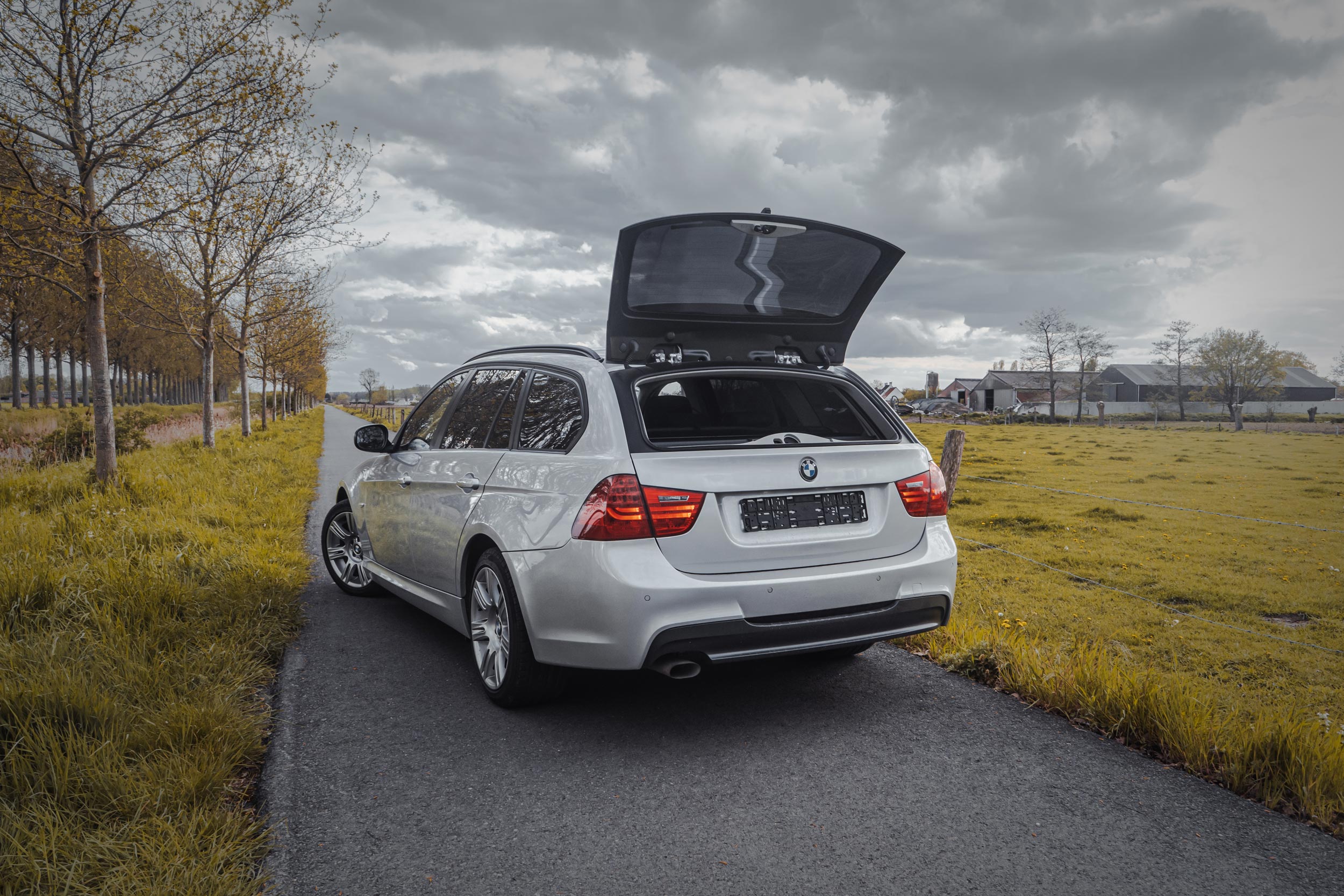 BMW 318d E91 M-PAKKET photo 6