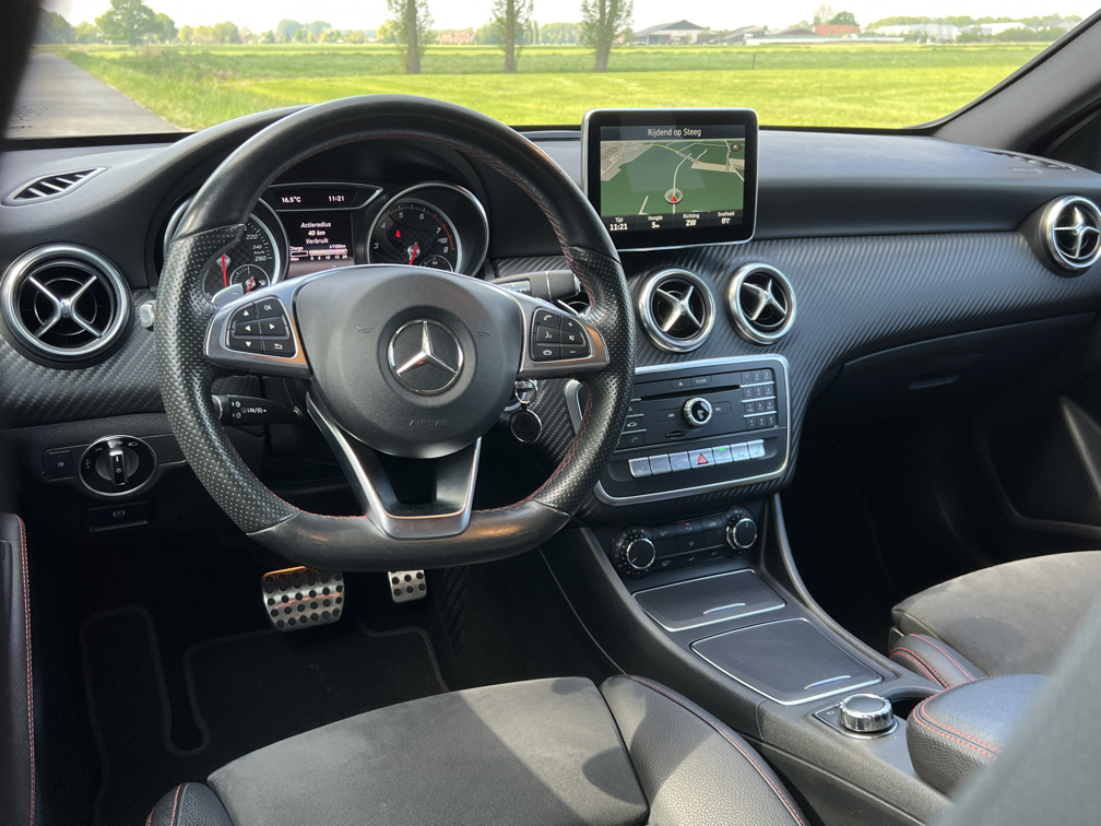 Mercedes Benz A220 4-MATIC AMG PAKKET photo 16