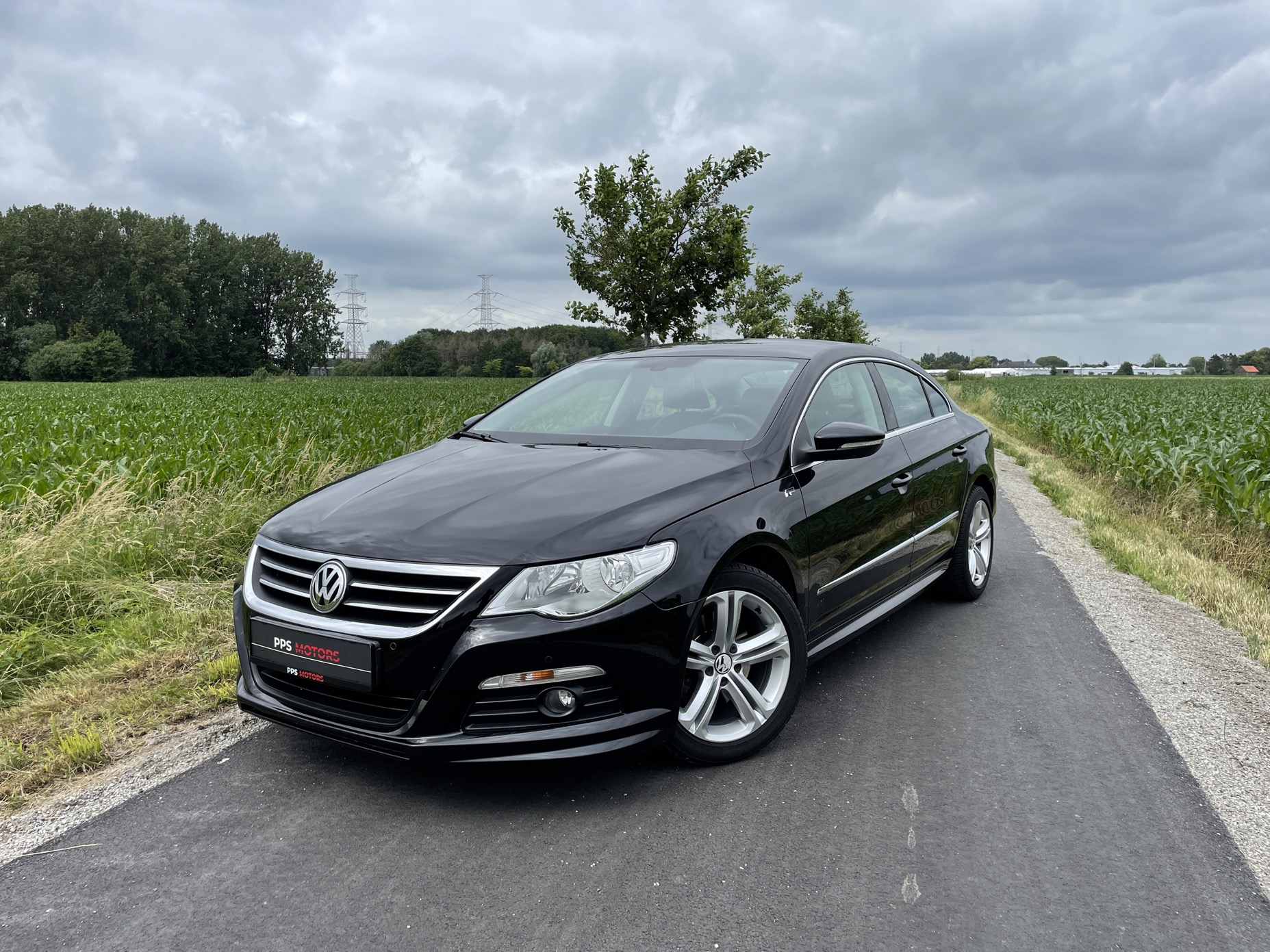 Volkswagen PASSAT CC 2.0 TDI R-LINE photo 3