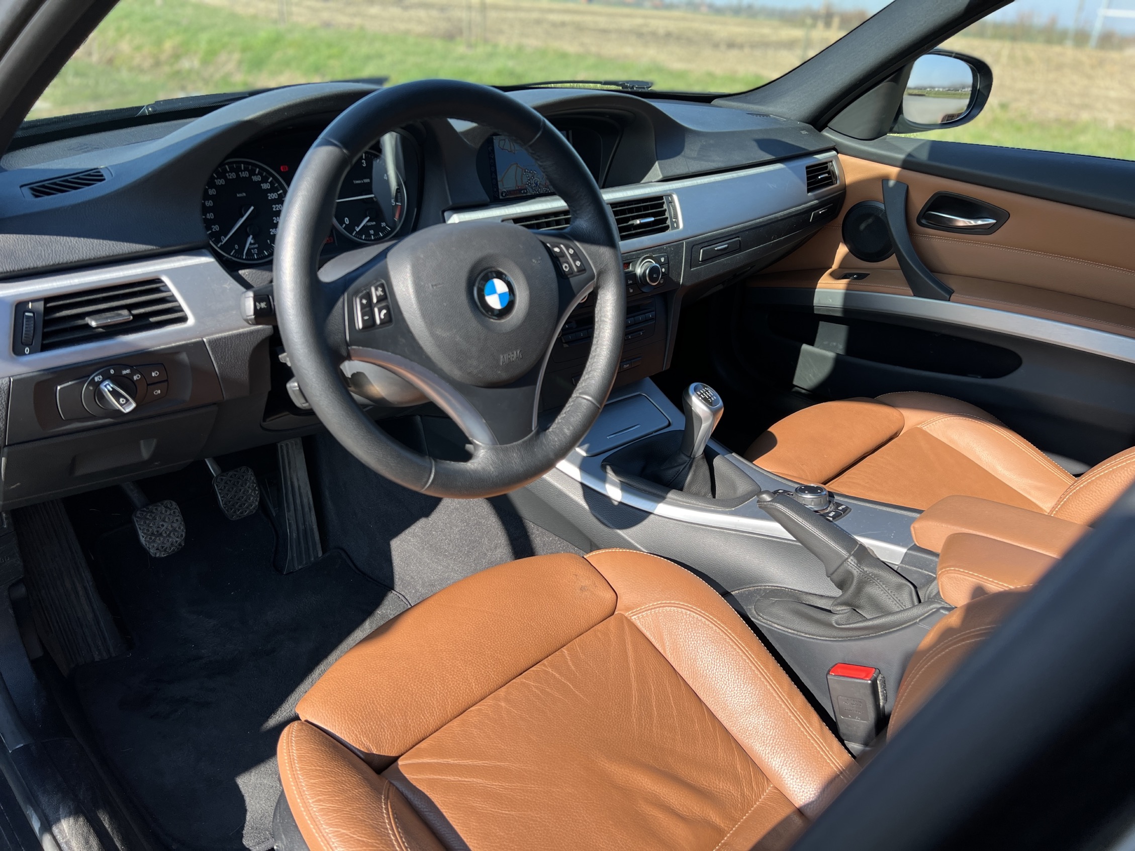 BMW 320d xDrive photo 15
