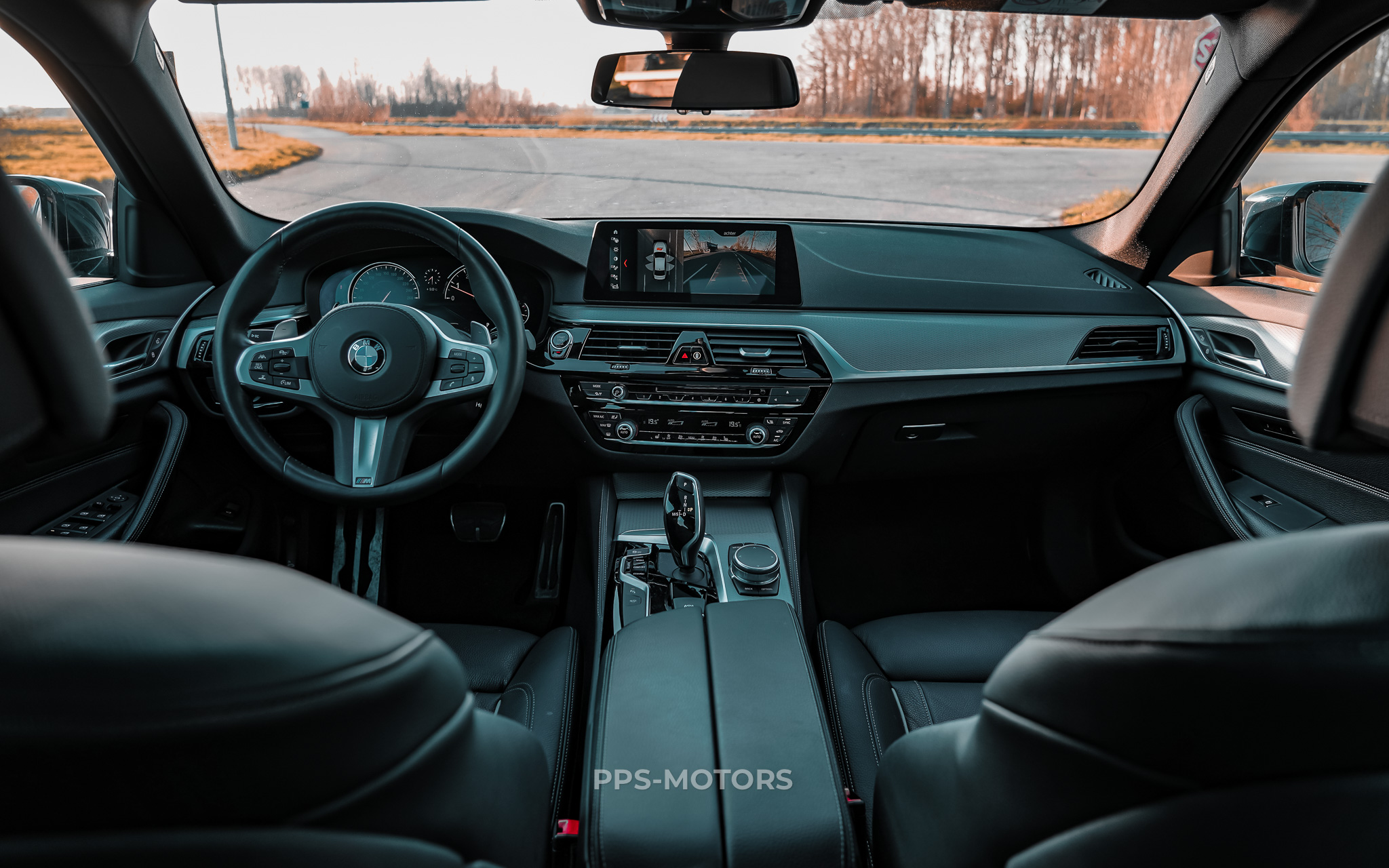 BMW 540i xDRIVE G30 M-PAKKET photo 17