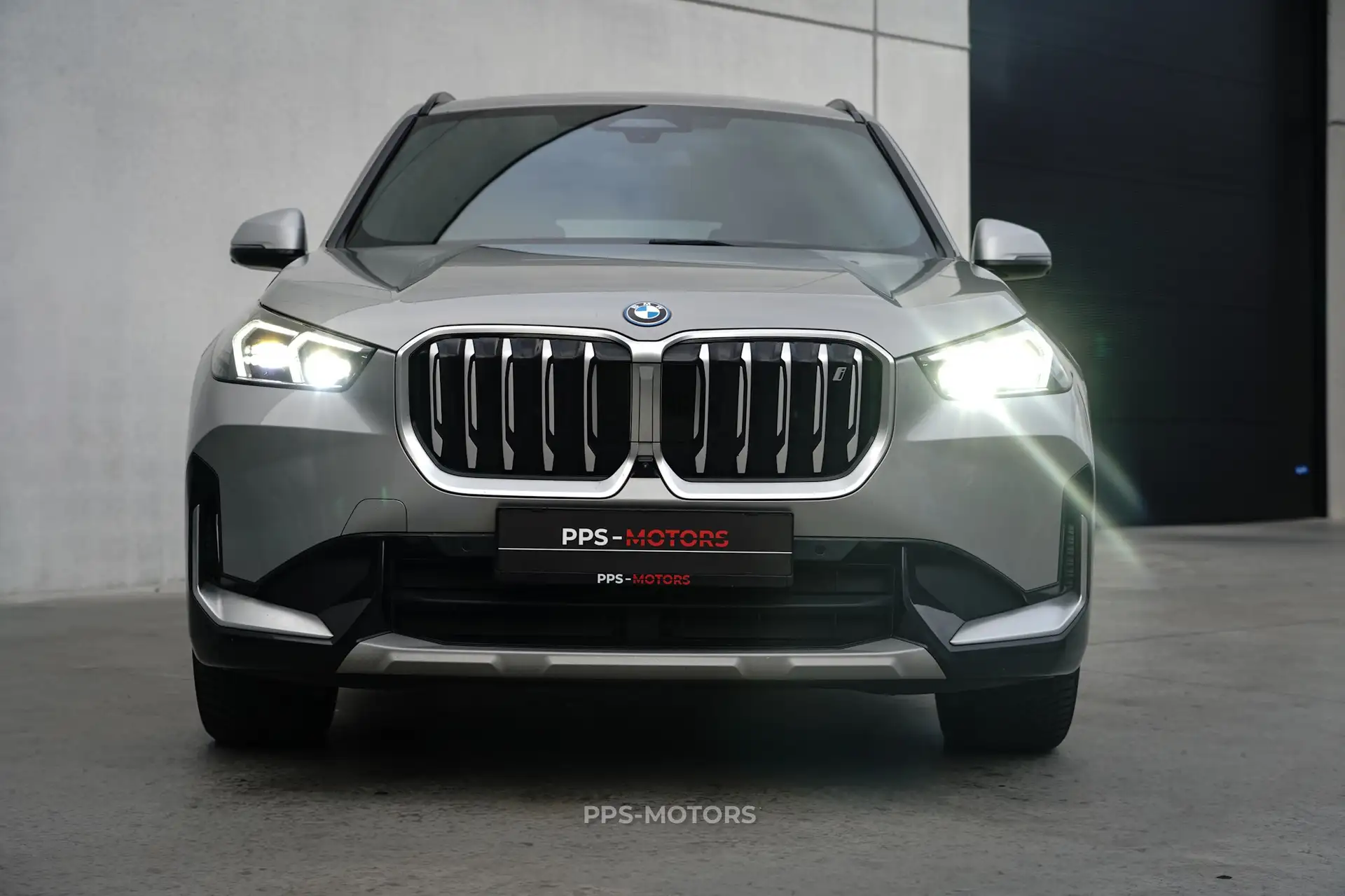 BMW iX1 66.5 kWh xDrive30 FULL OPTION foto 3