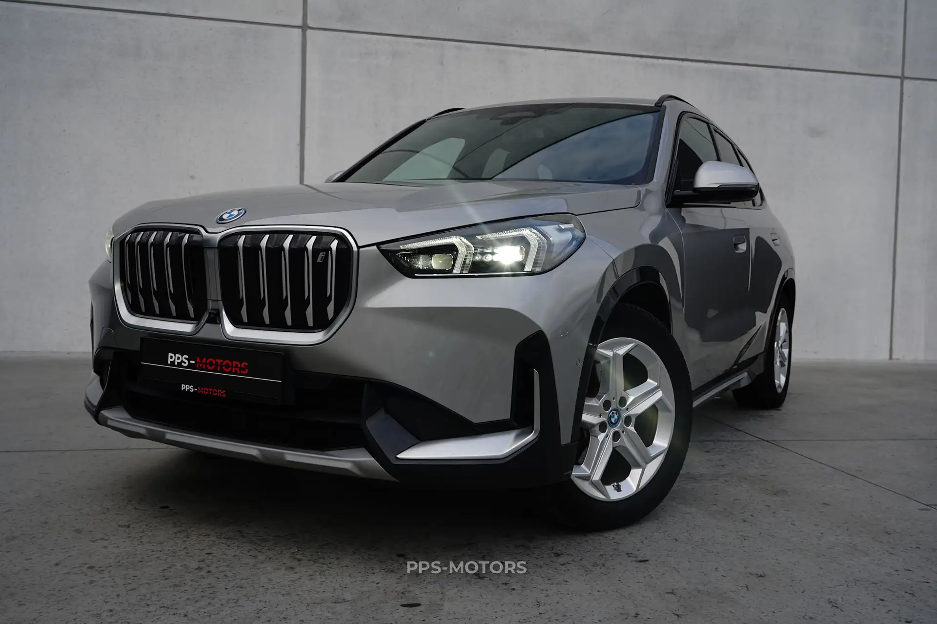 BMW iX1 66.5 kWh xDrive30 FULL OPTION foto 2