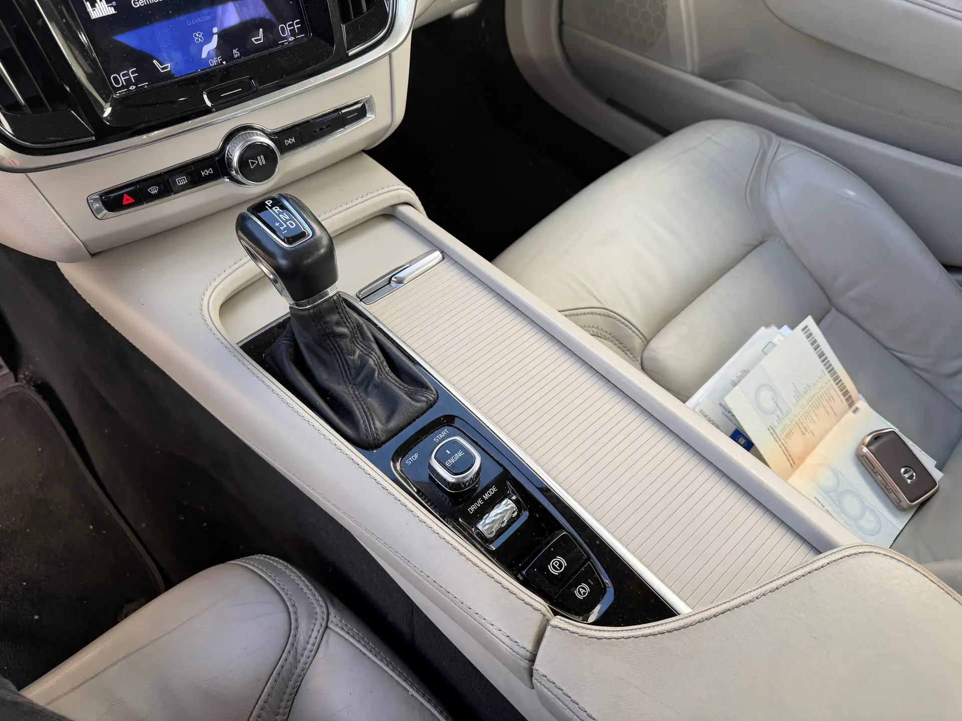 Volvo S90 2.0 D4 Inscription Geartronic foto 11