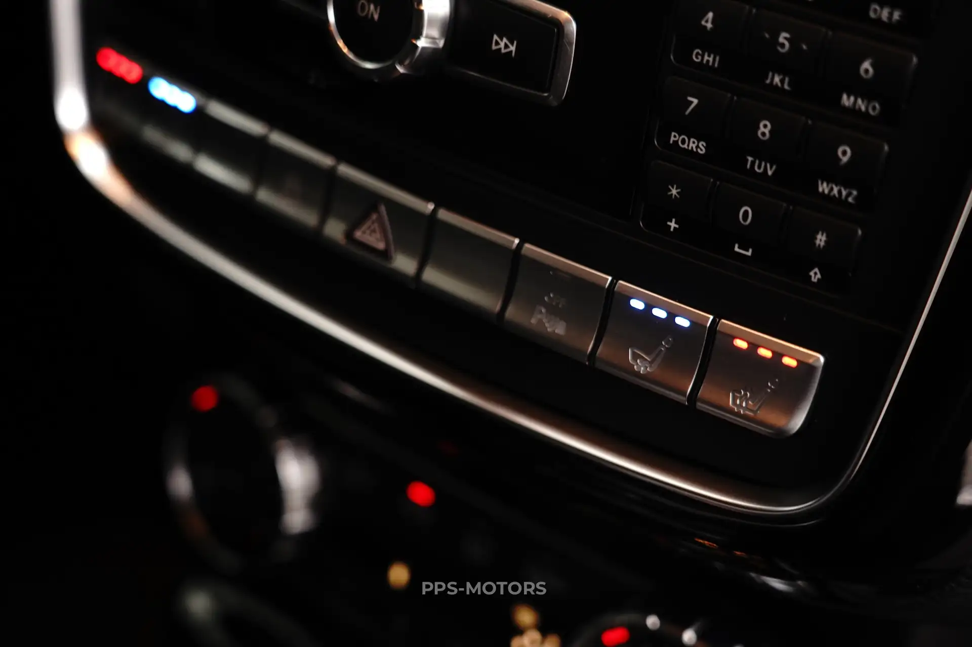 Mercedes Benz G 350 CDI BlueTEC photo 12