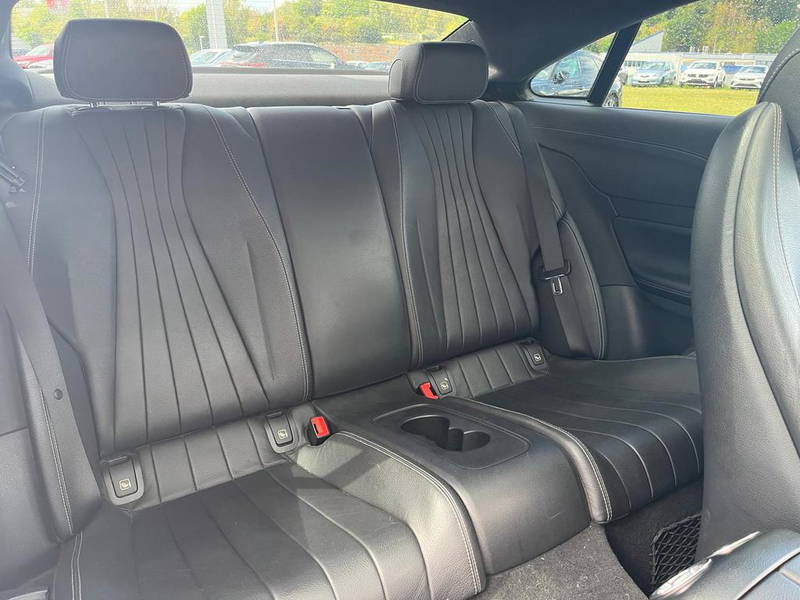 Mercedes Benz E300 AMG PAKKET foto 8
